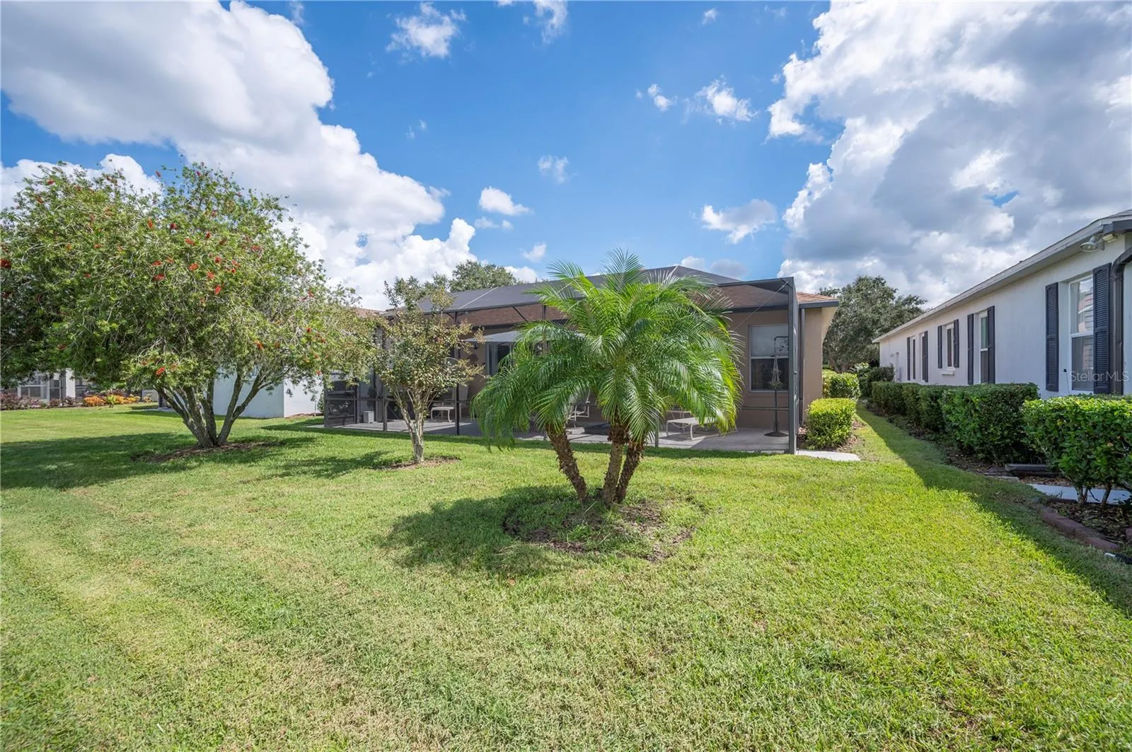 6973 LAKE EAGLEBROOKE DR
