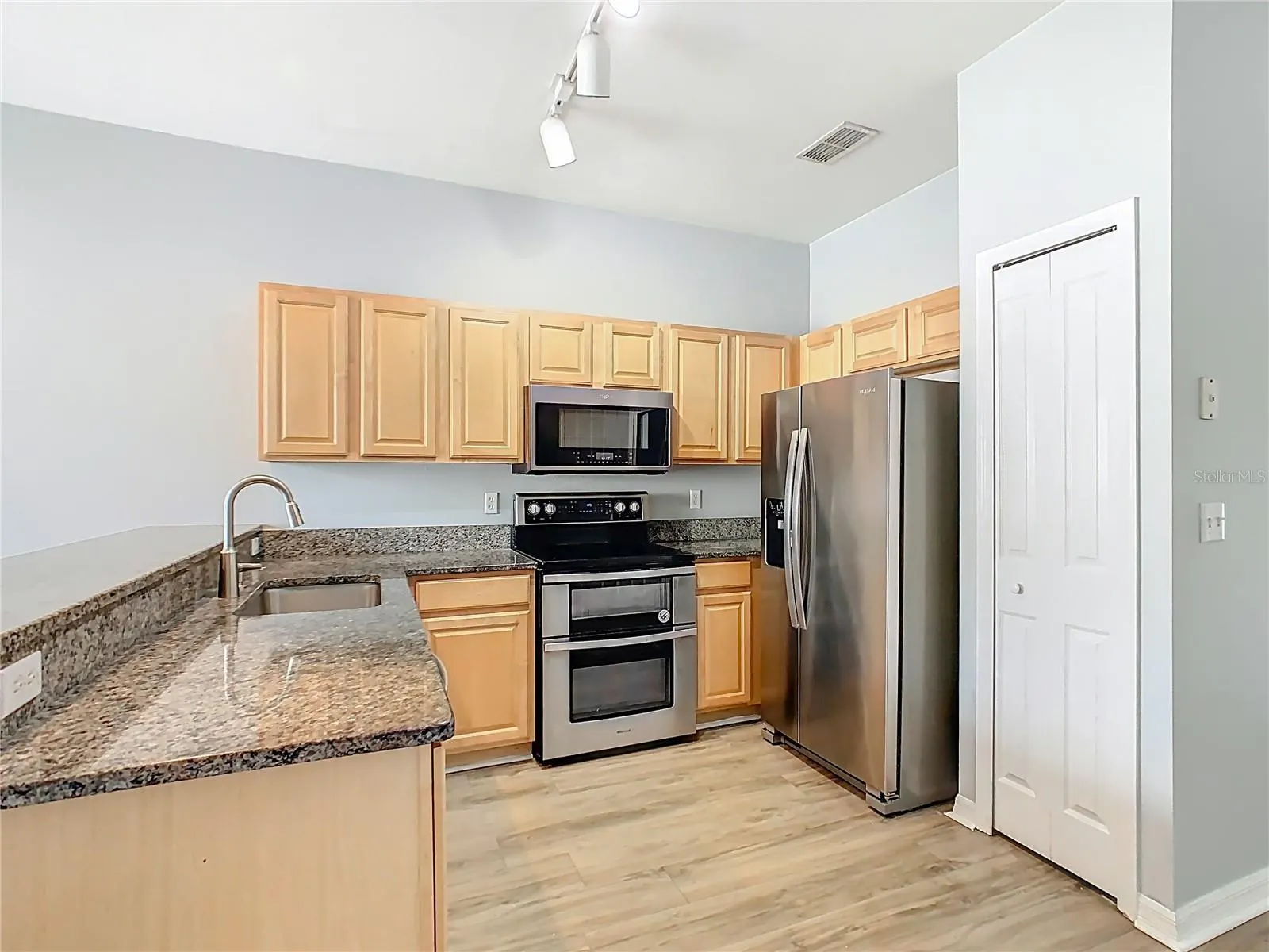 2051 WINTERSET DR