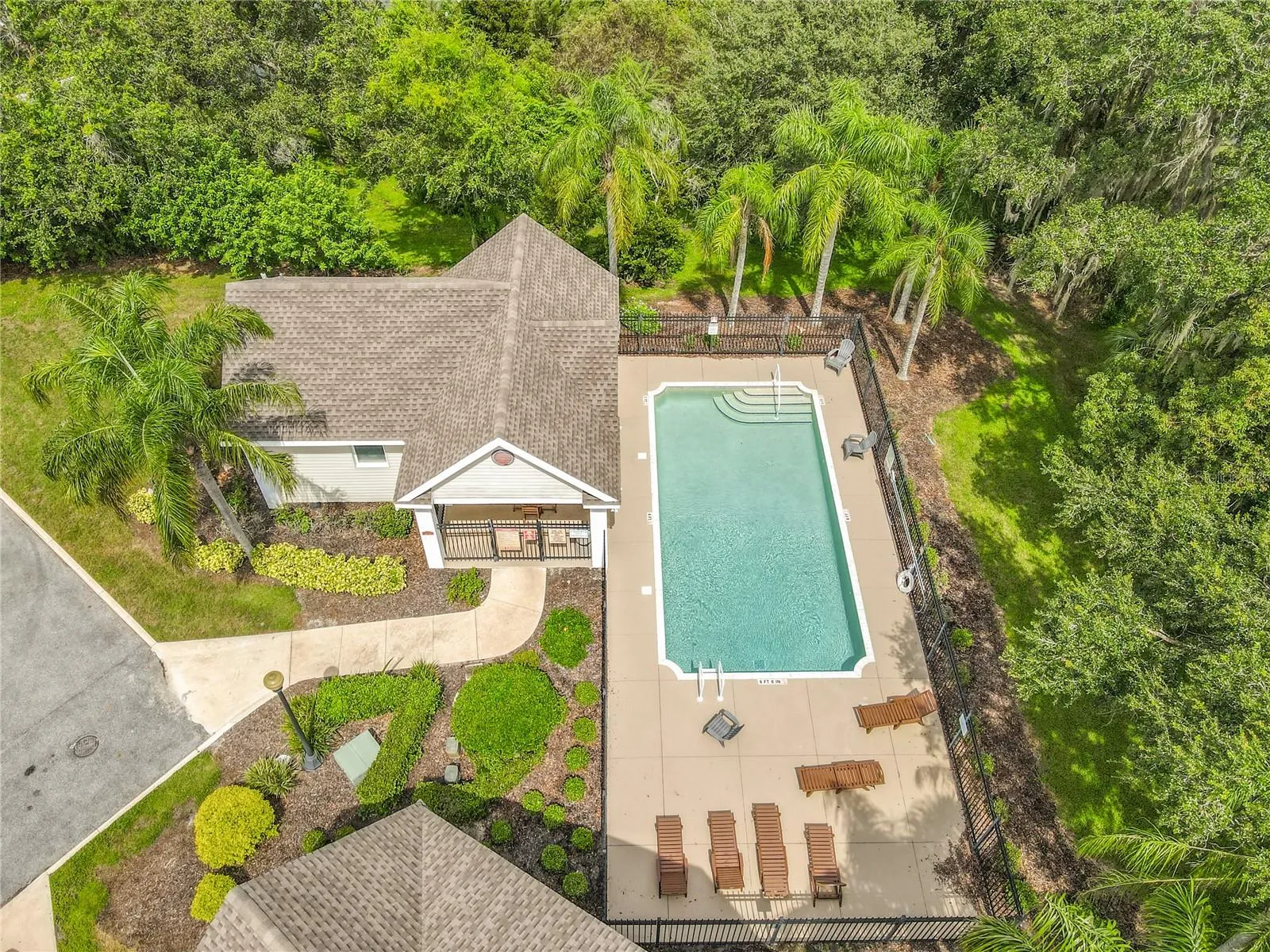 2051 WINTERSET DR