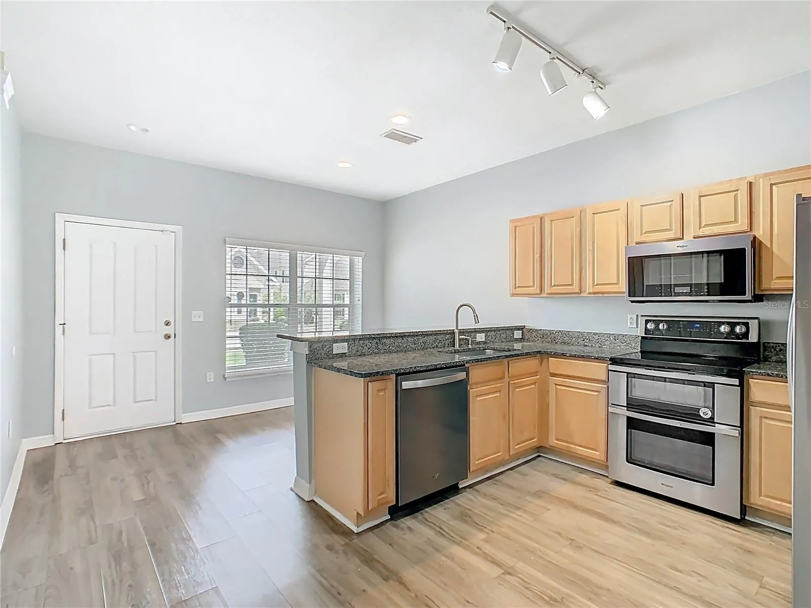 2051 WINTERSET DR