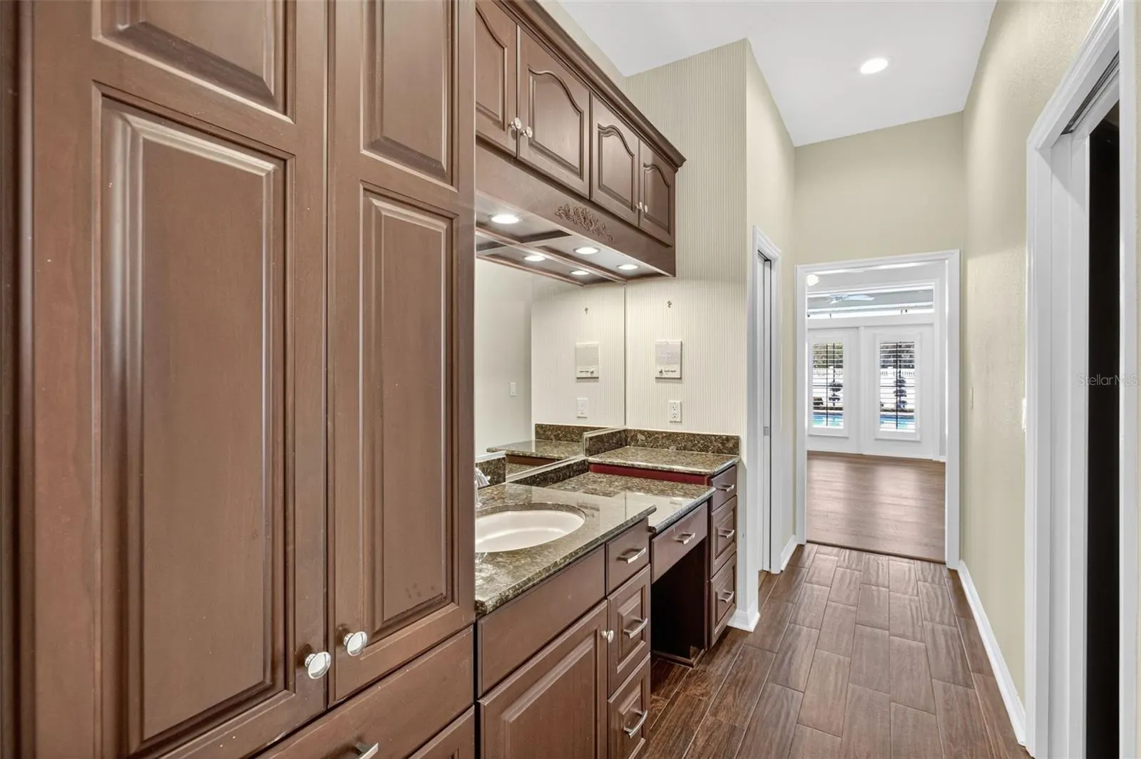 803 HAMILTON PLACE DR