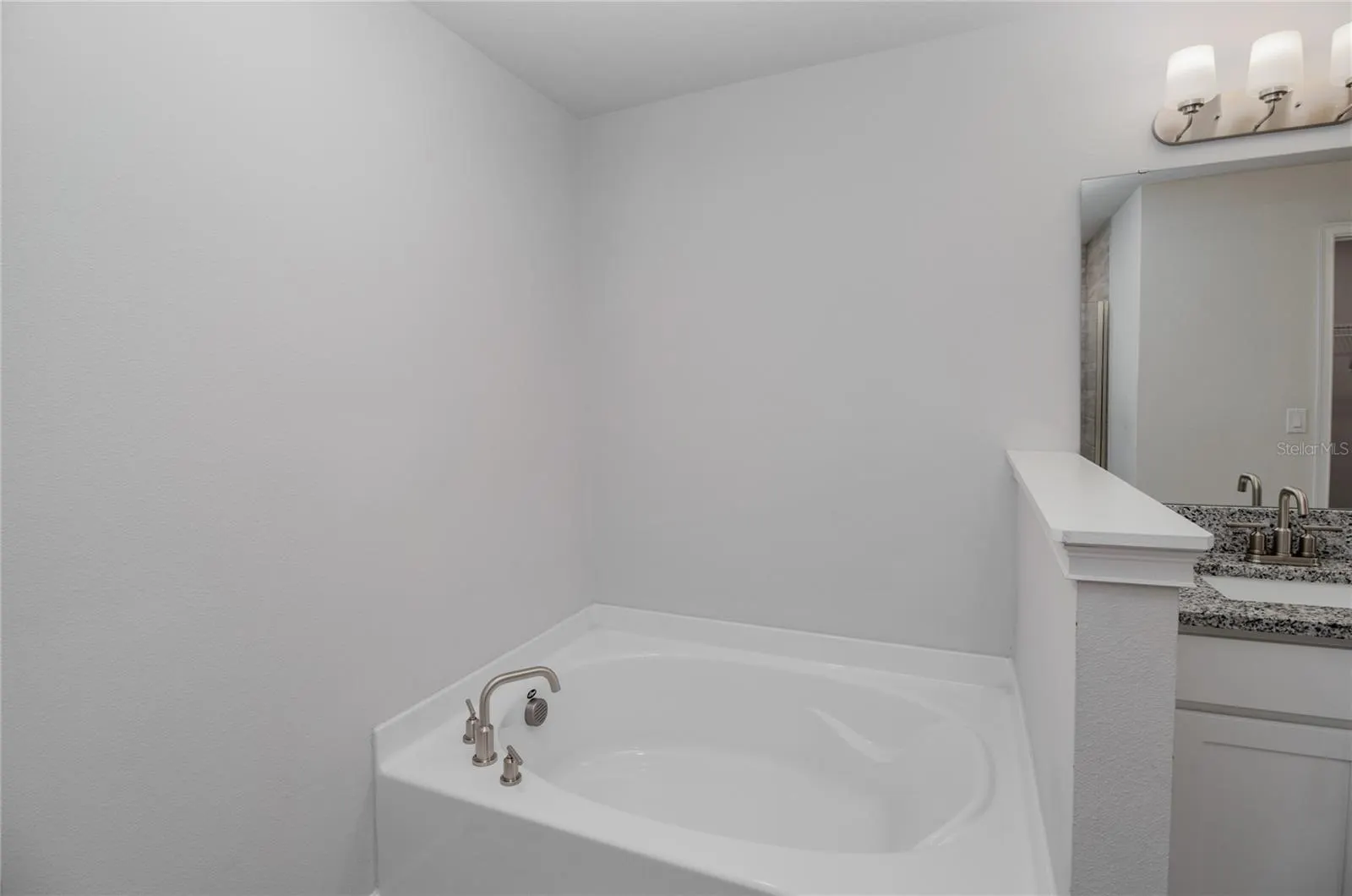 4903 VUE DELAC PASS