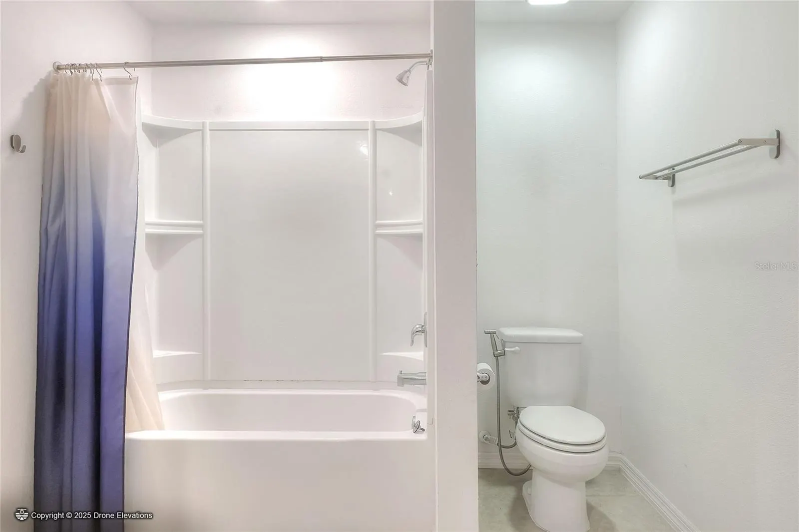 2166 MANDARIN LOOP
