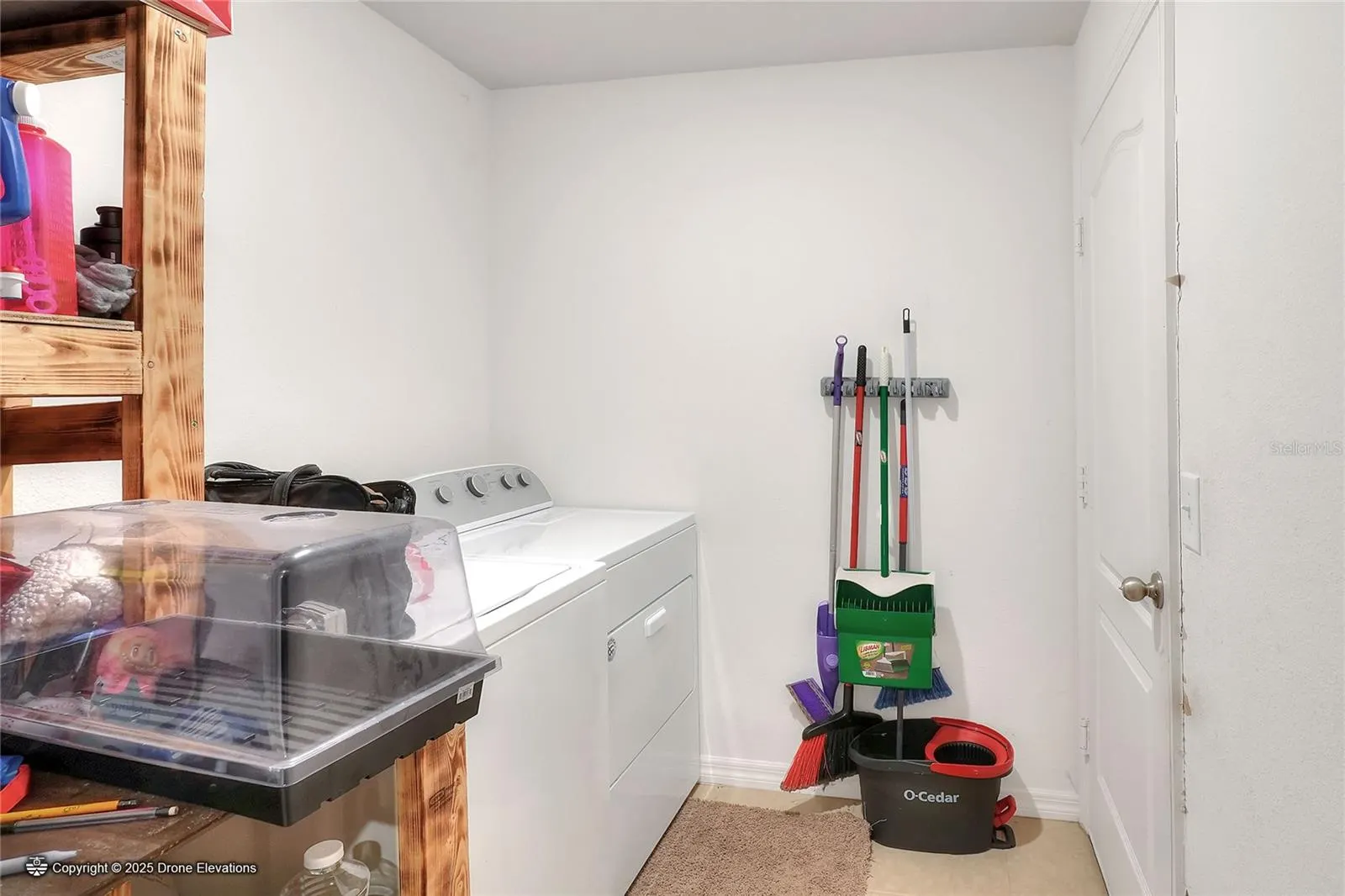 2166 MANDARIN LOOP