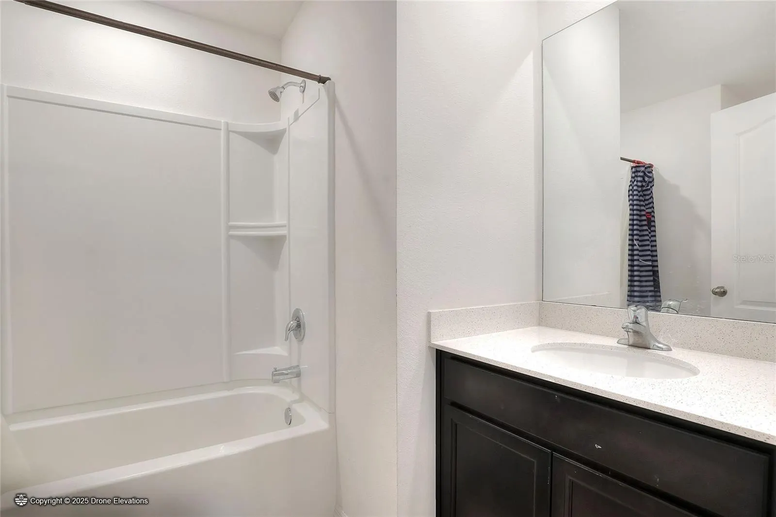 2166 MANDARIN LOOP