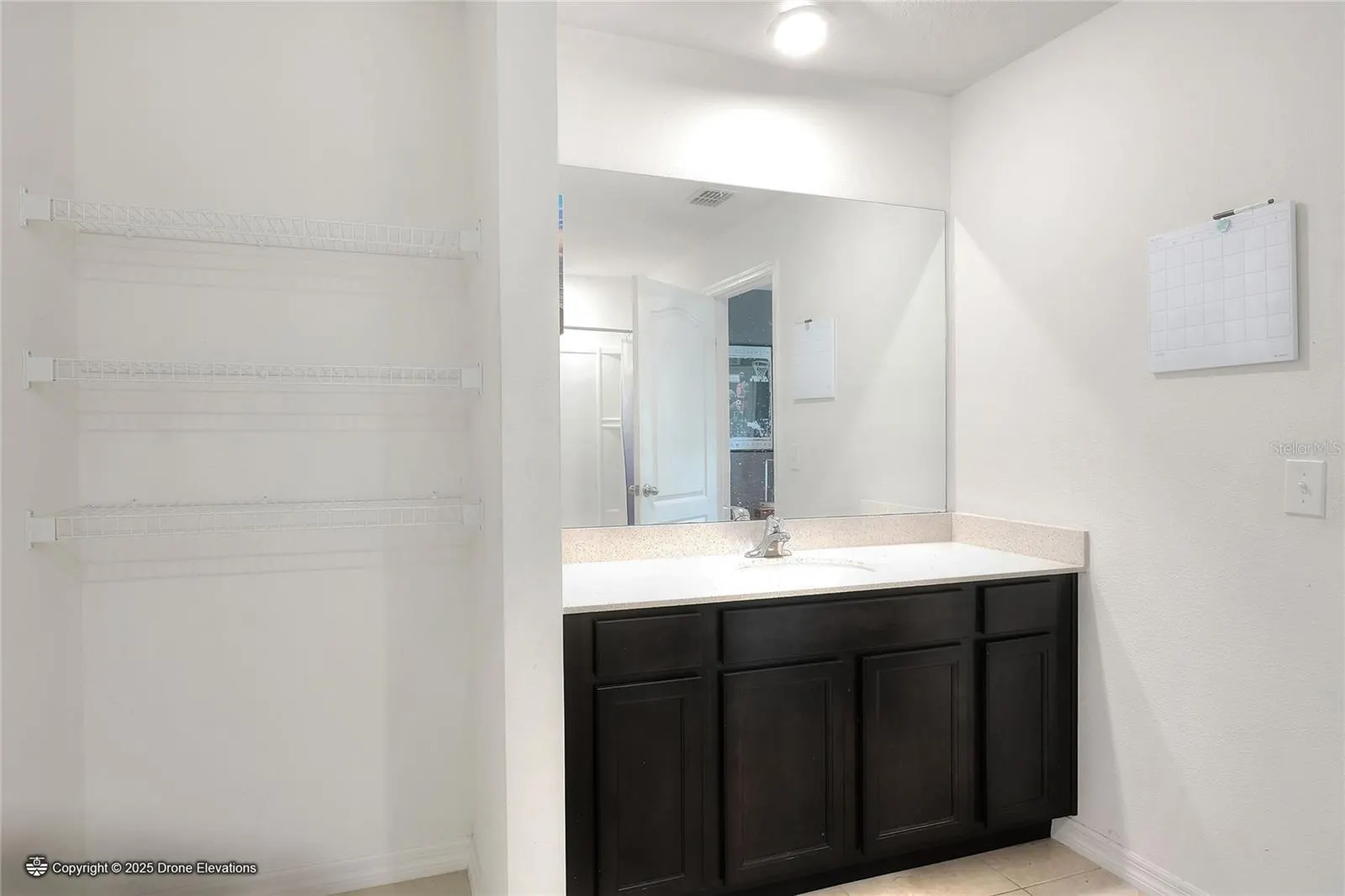 2166 MANDARIN LOOP