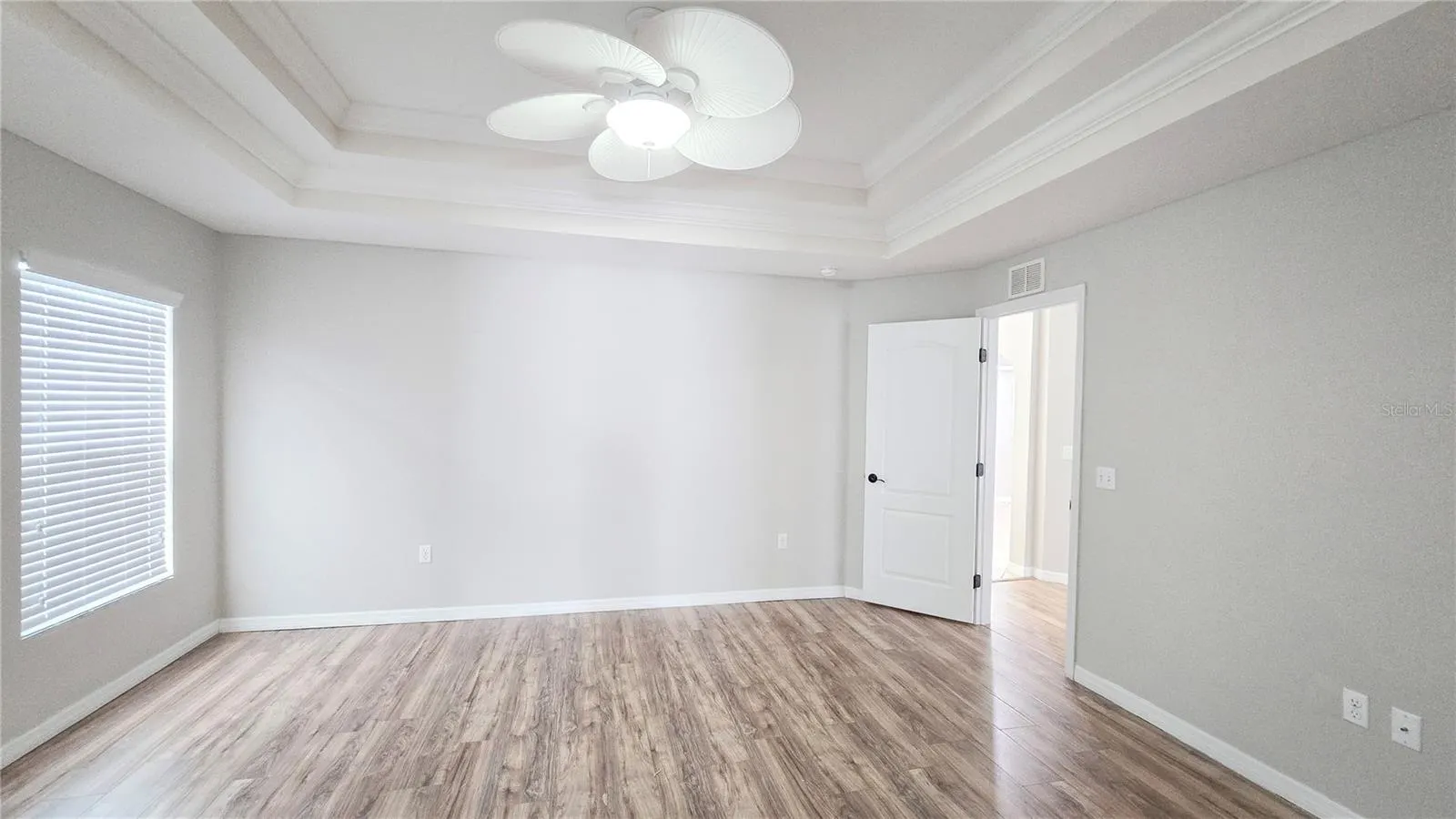 3519 KENWOOD CROSSING