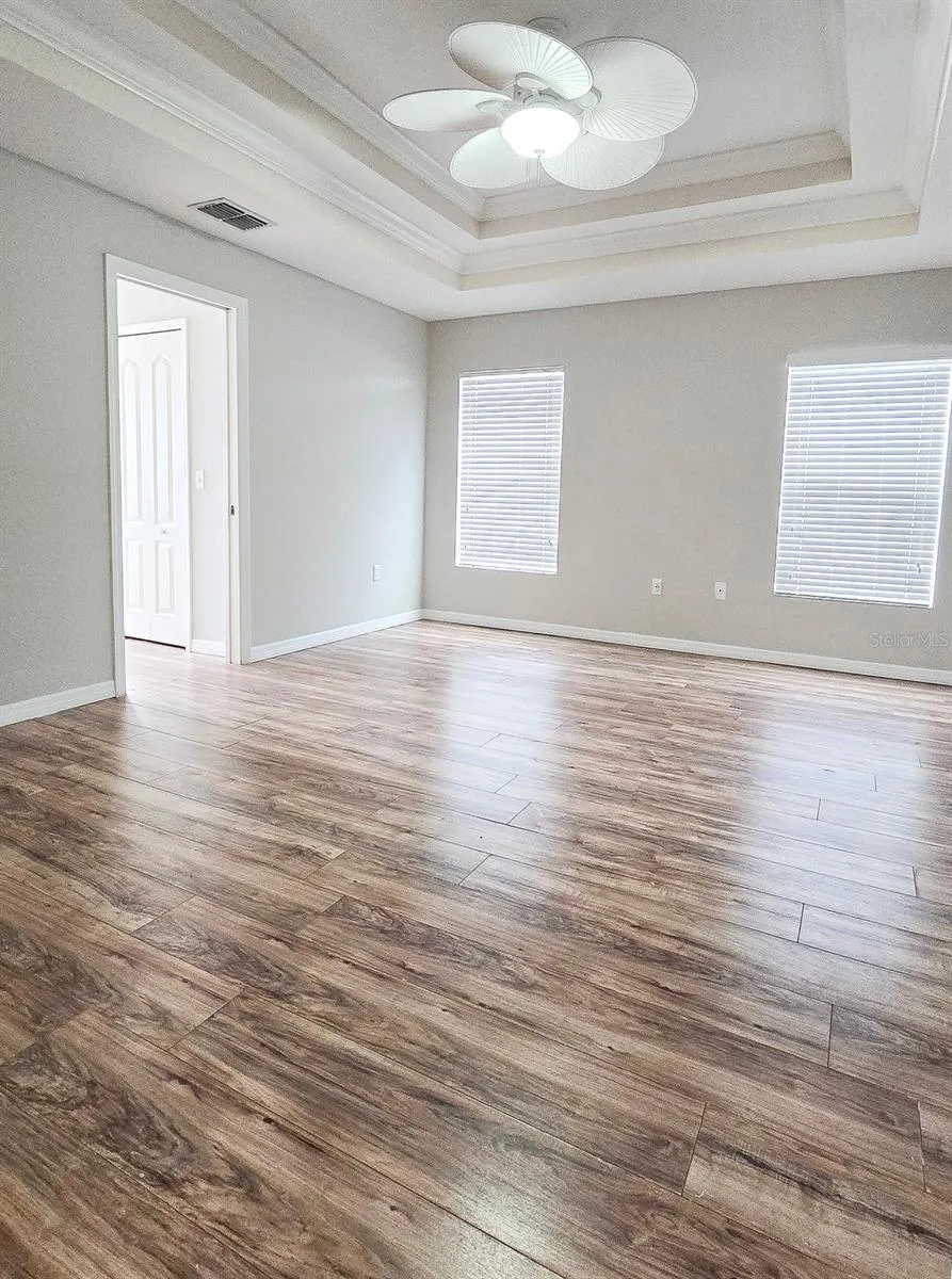 3519 KENWOOD CROSSING