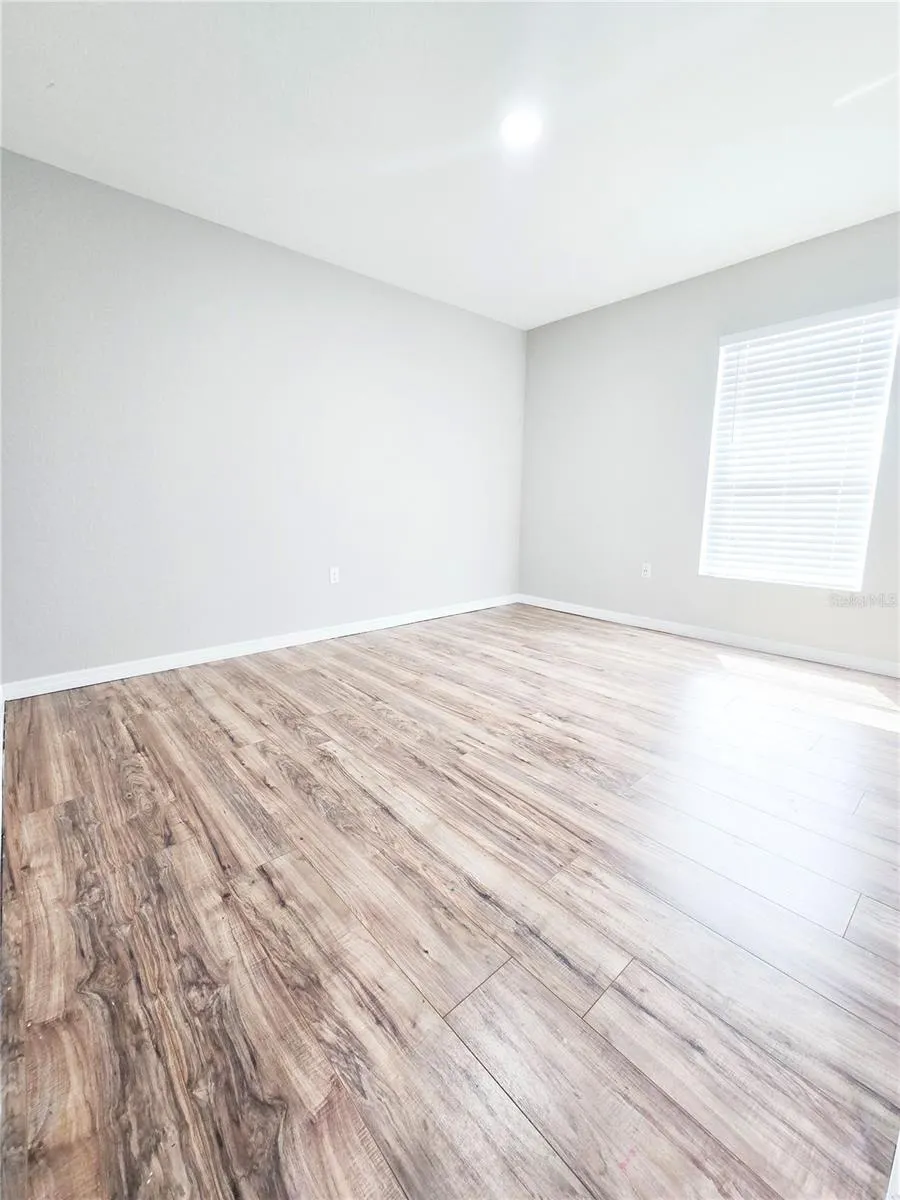 3519 KENWOOD CROSSING