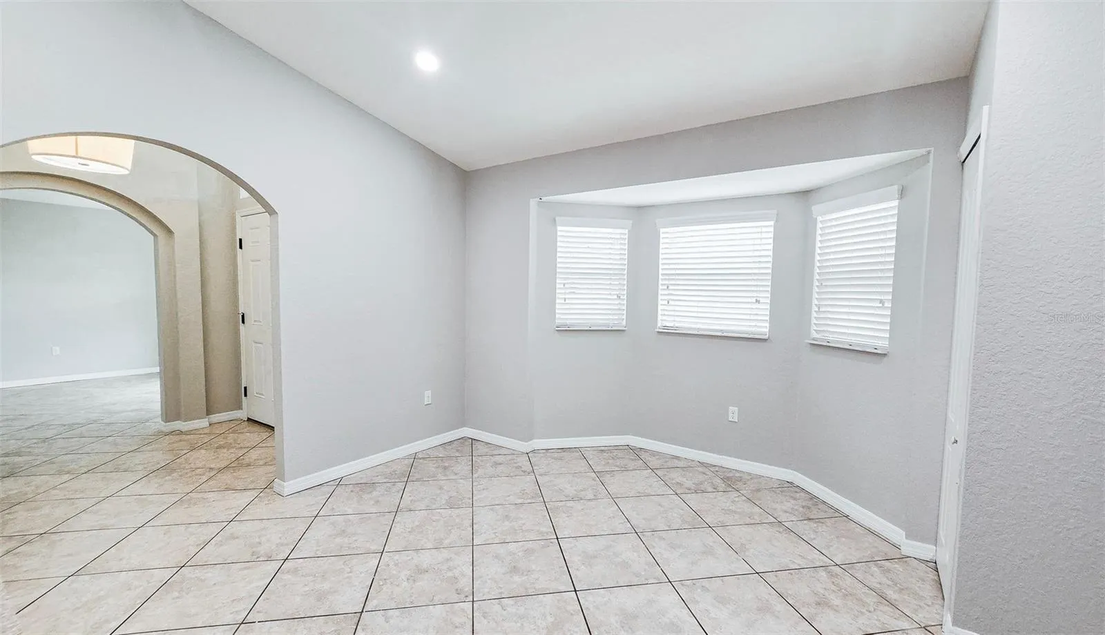 3519 KENWOOD CROSSING