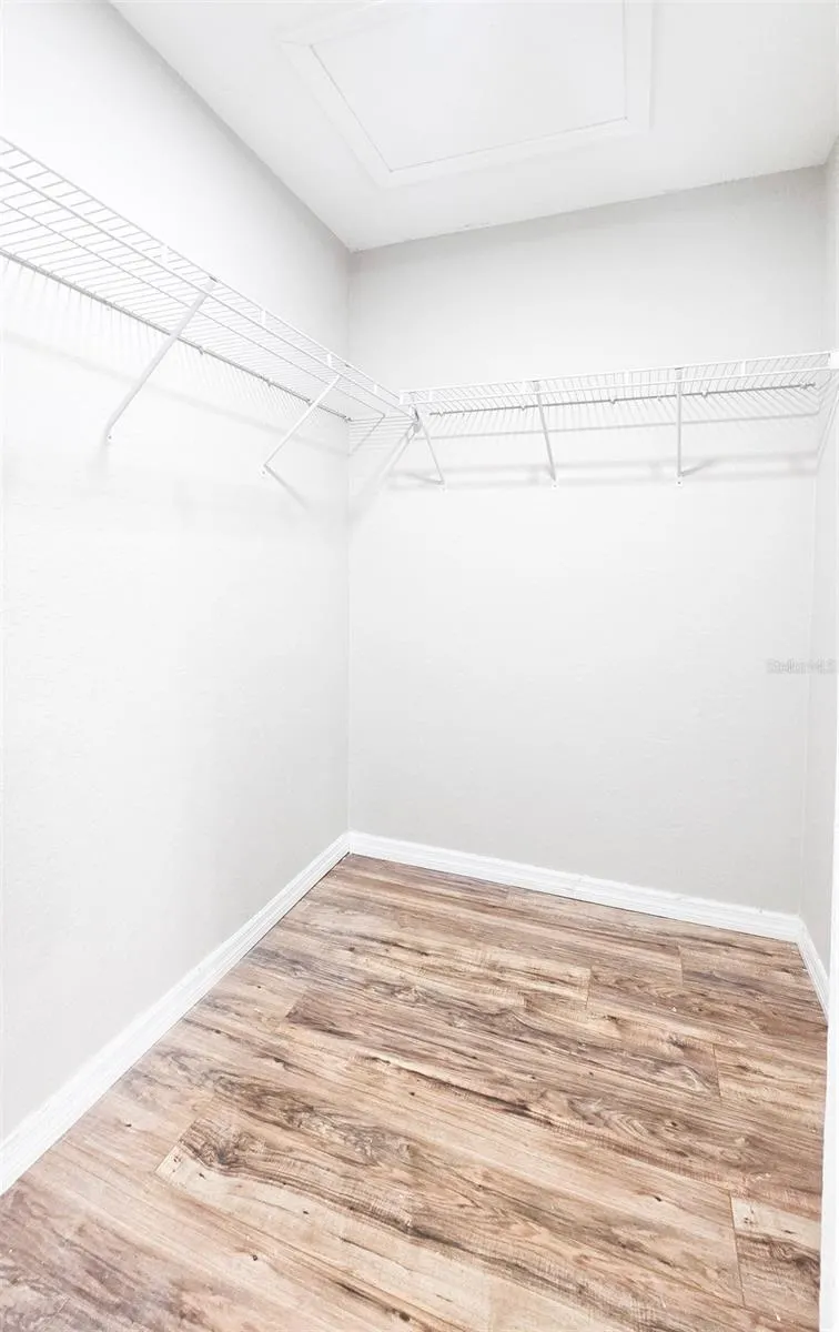 3519 KENWOOD CROSSING