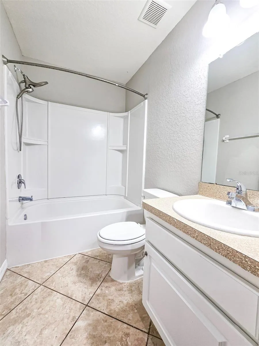 3519 KENWOOD CROSSING