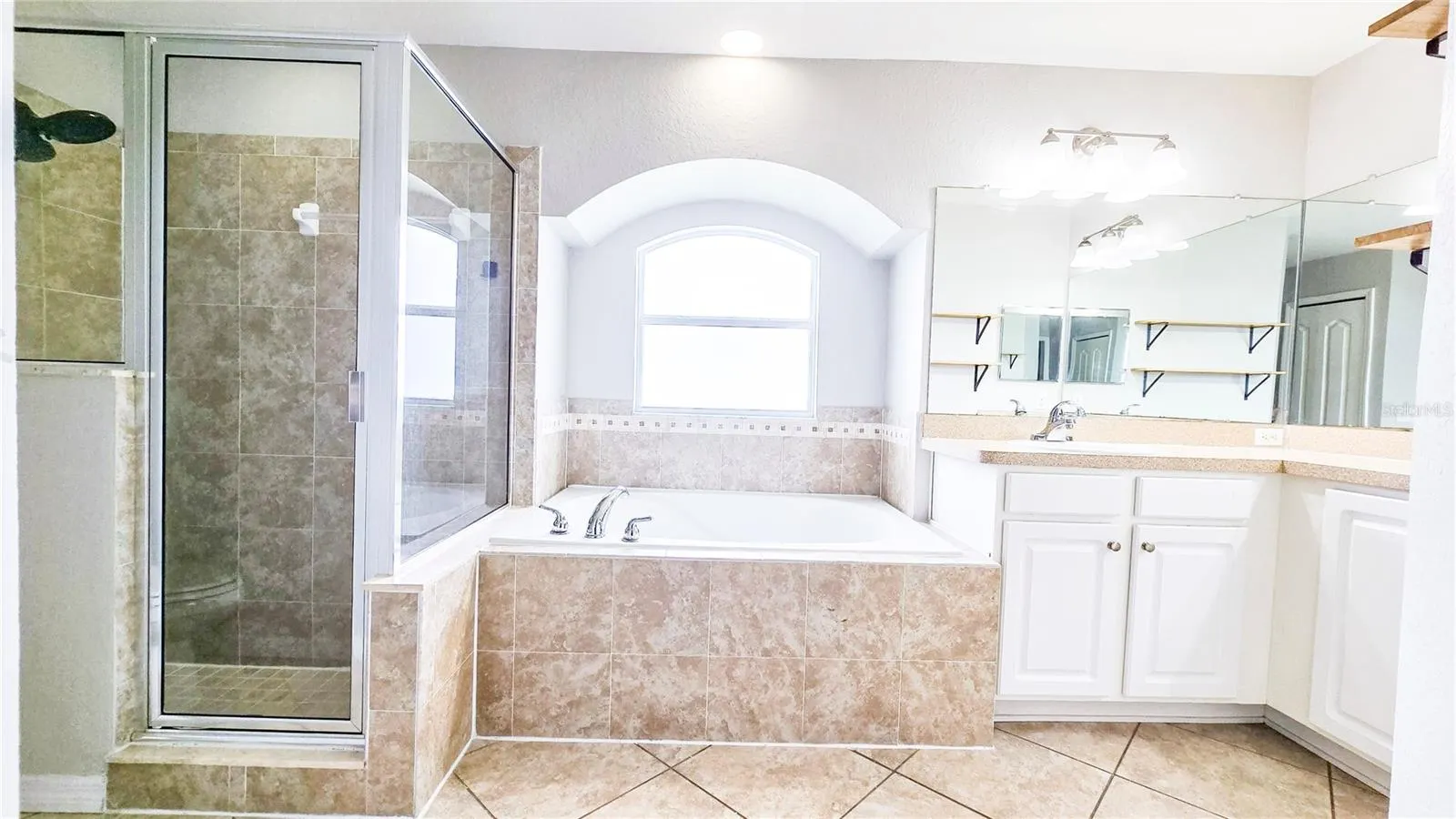3519 KENWOOD CROSSING