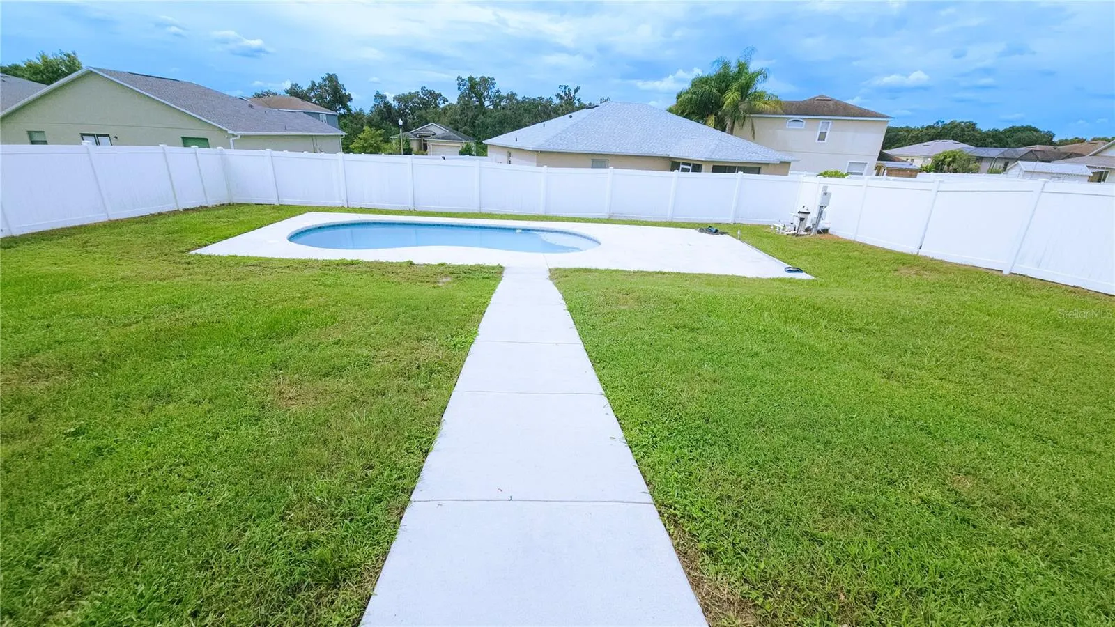 3519 KENWOOD CROSSING