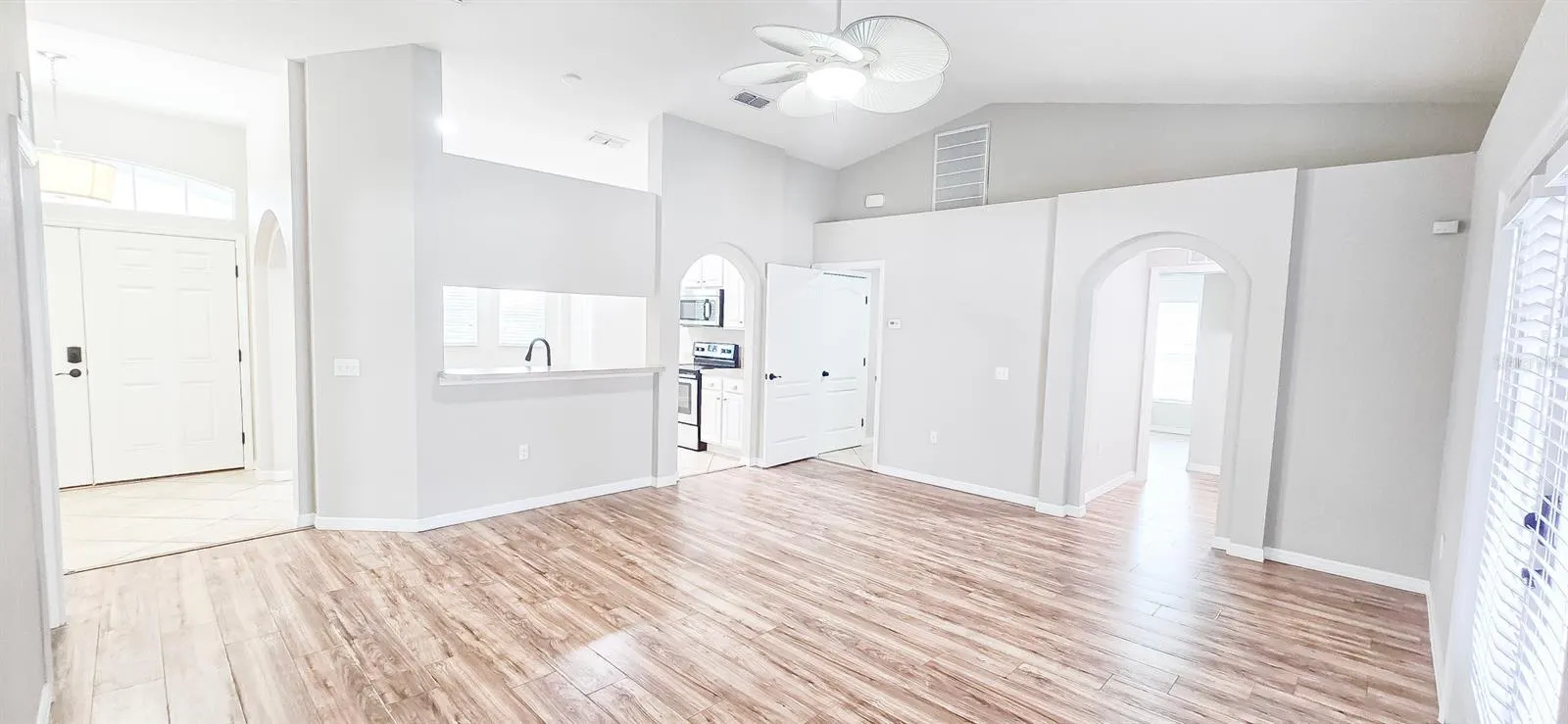 3519 KENWOOD CROSSING