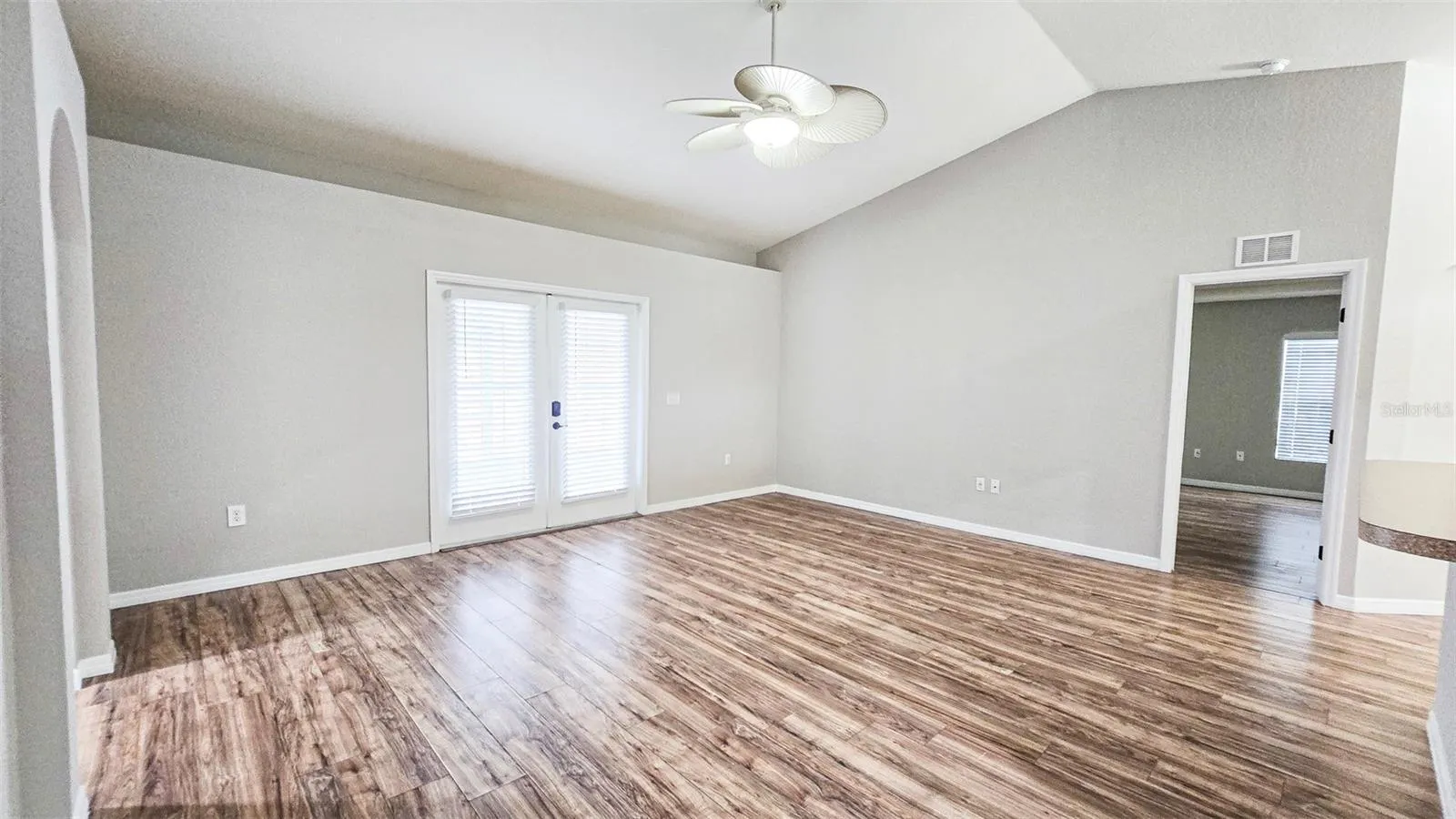 3519 KENWOOD CROSSING