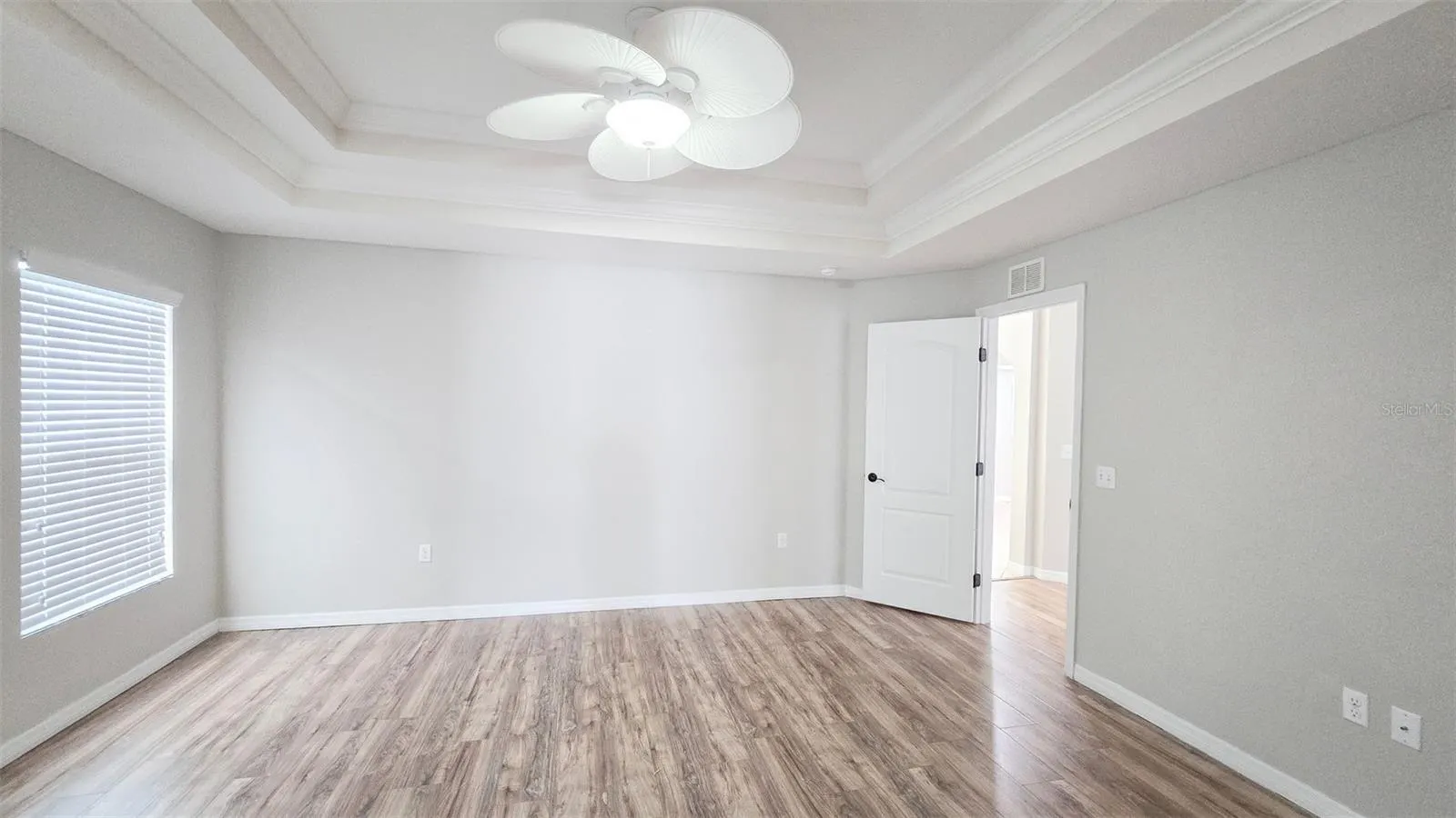 3519 KENWOOD CROSSING