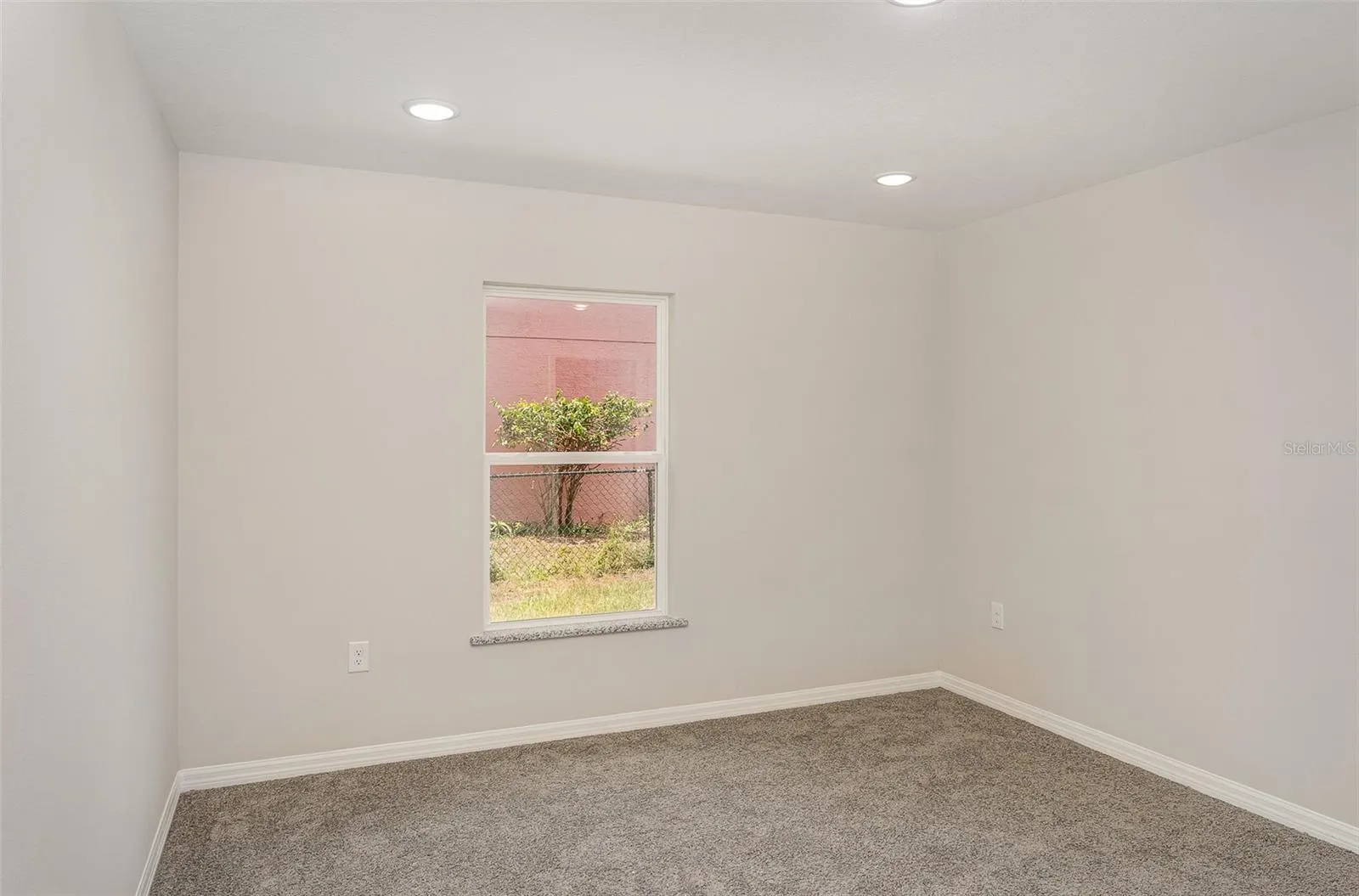 306/308 AVE P NW