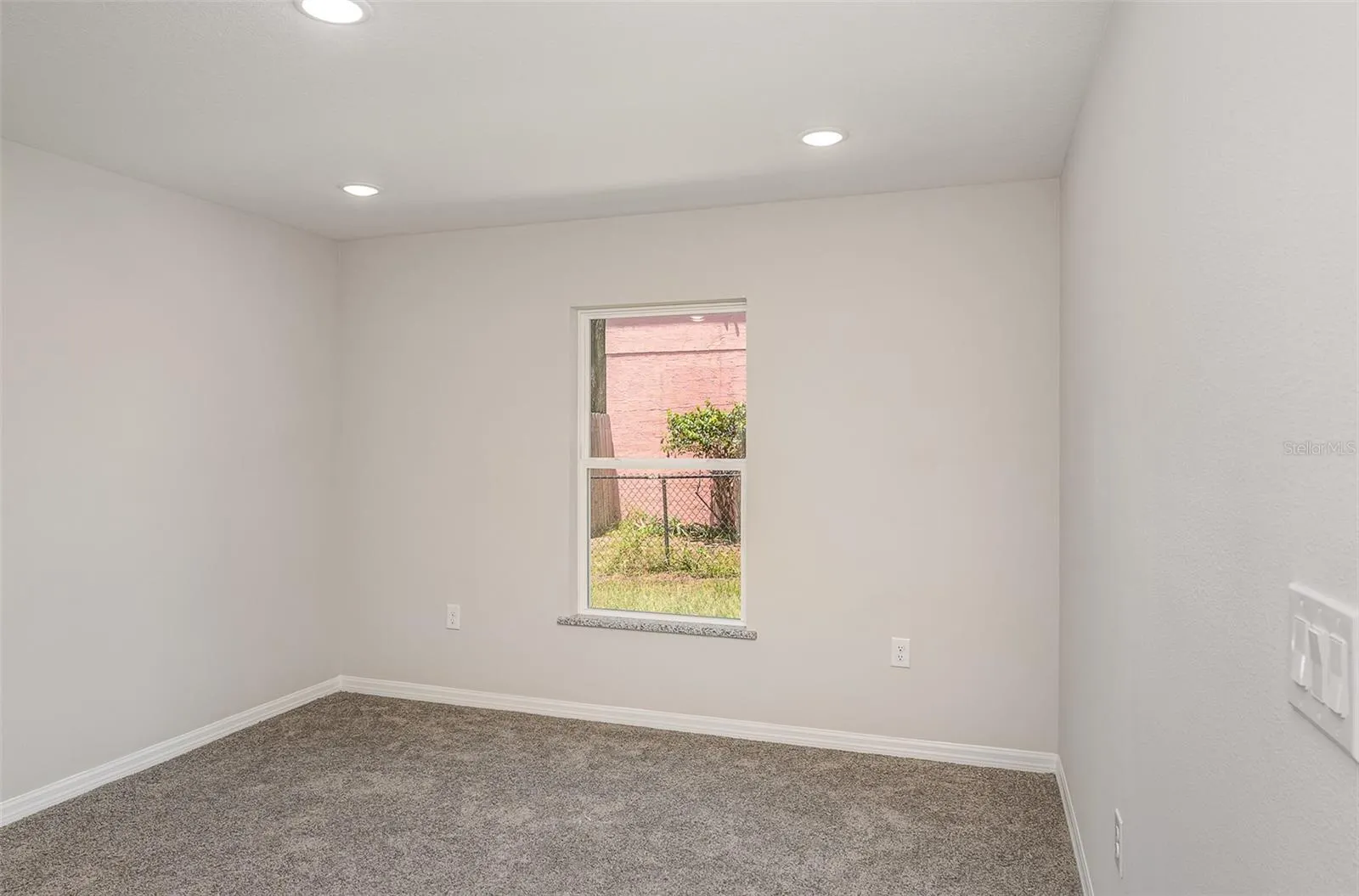 306/308 AVE P NW