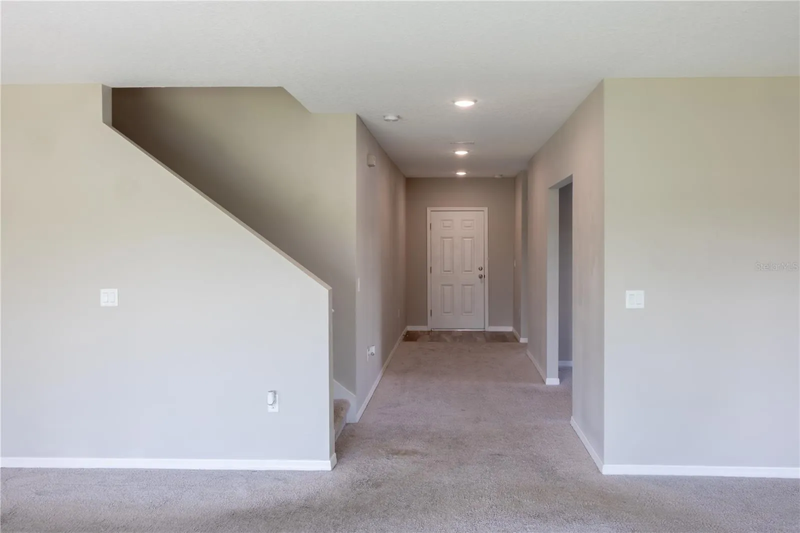 5547 ARLINGTON RIVER DR
