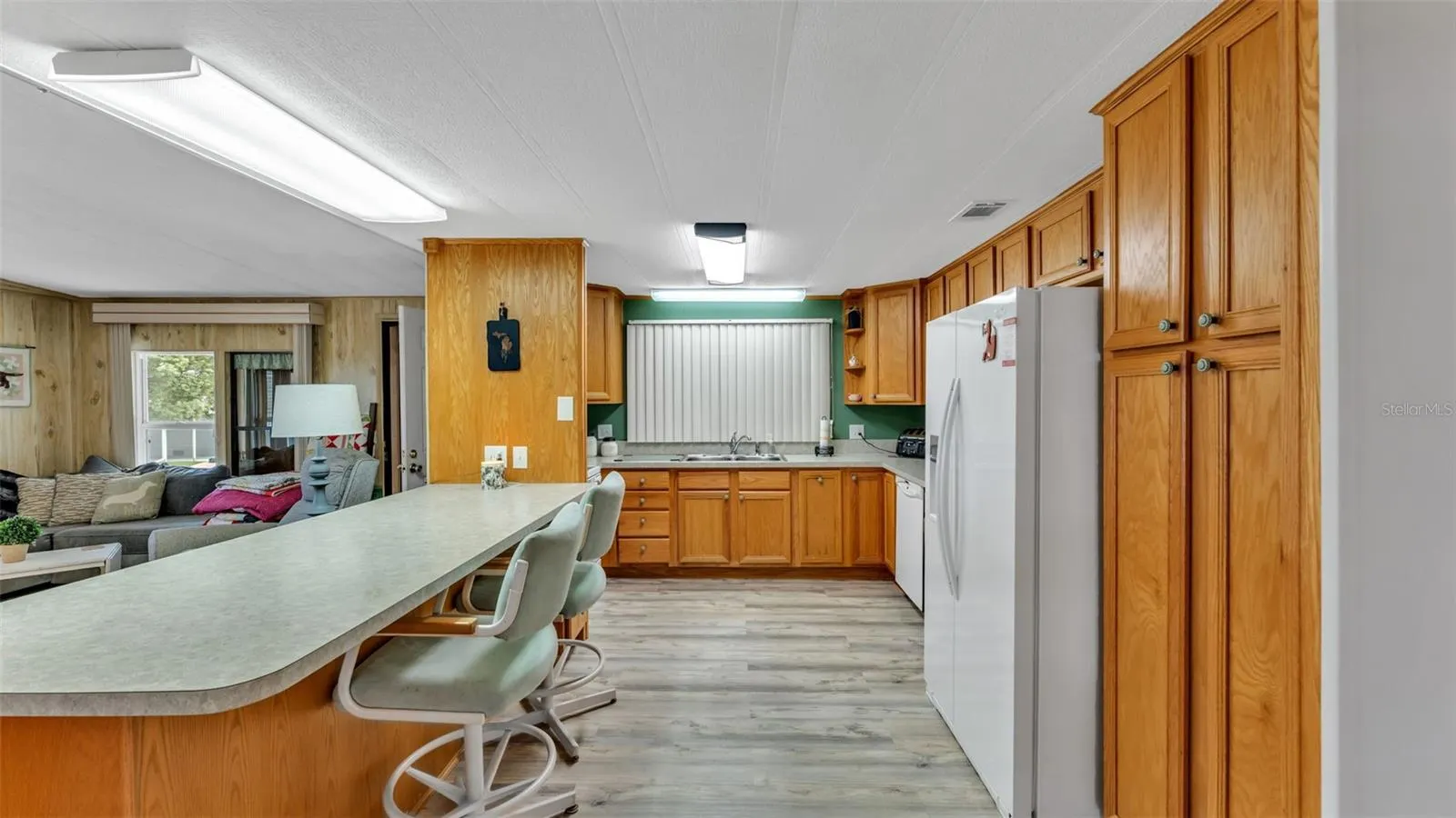 1620 FOXWAY DR