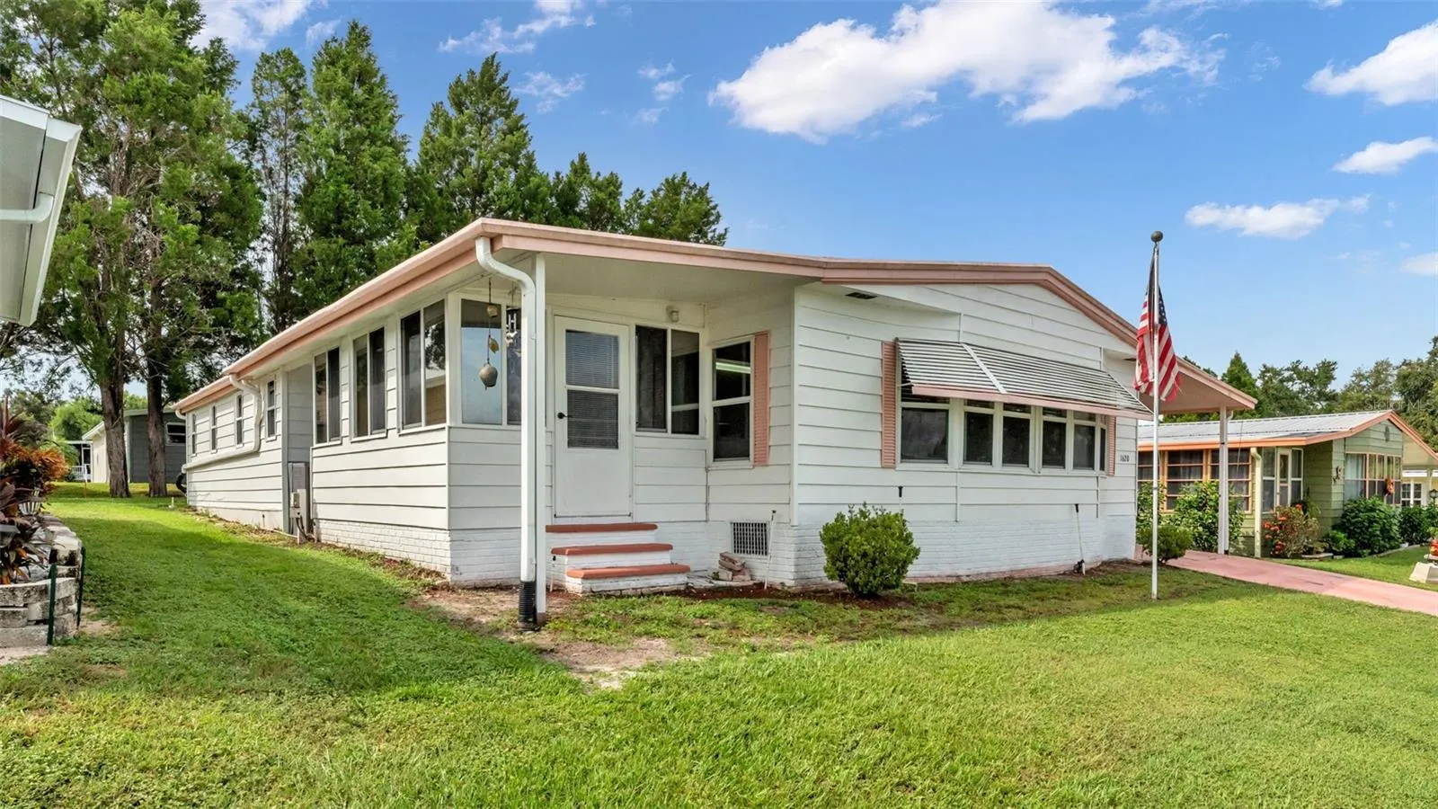 1620 FOXWAY DR