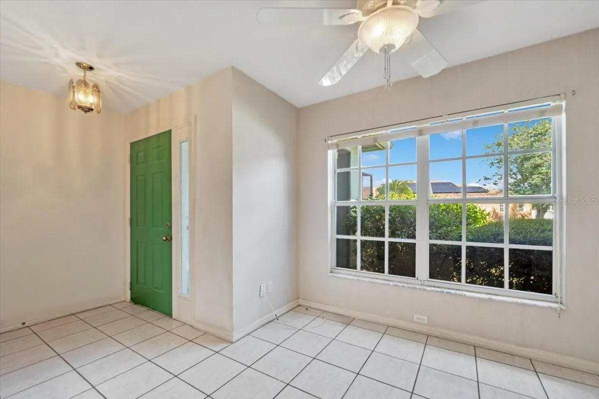 620 CRYSTALS BLVD