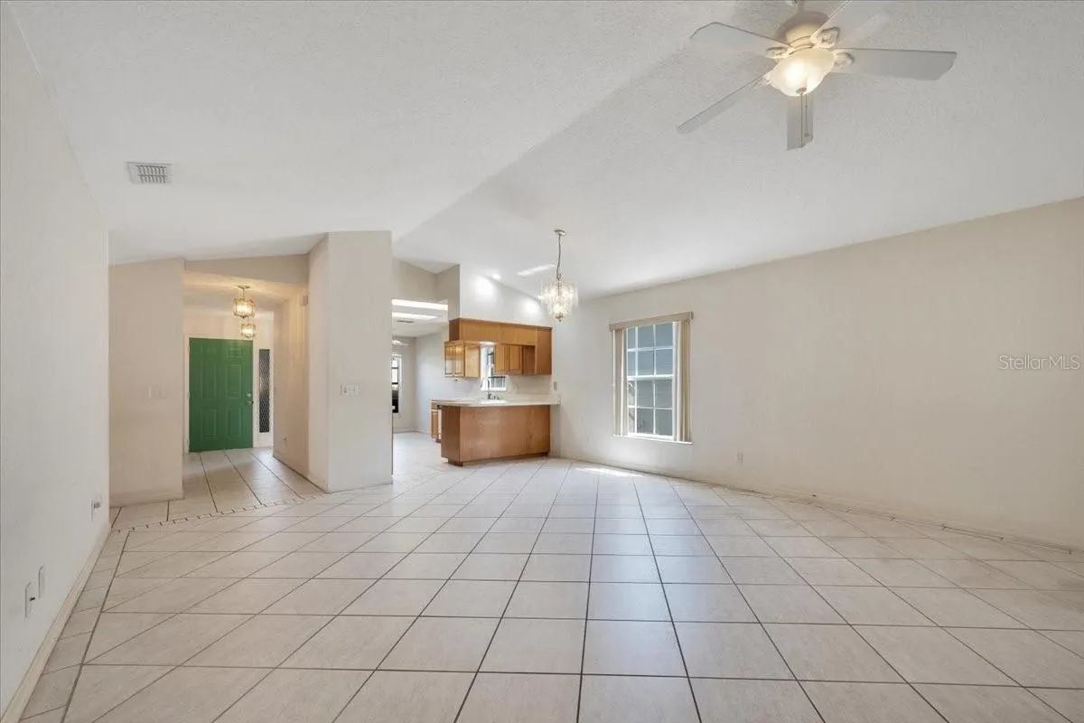620 CRYSTALS BLVD