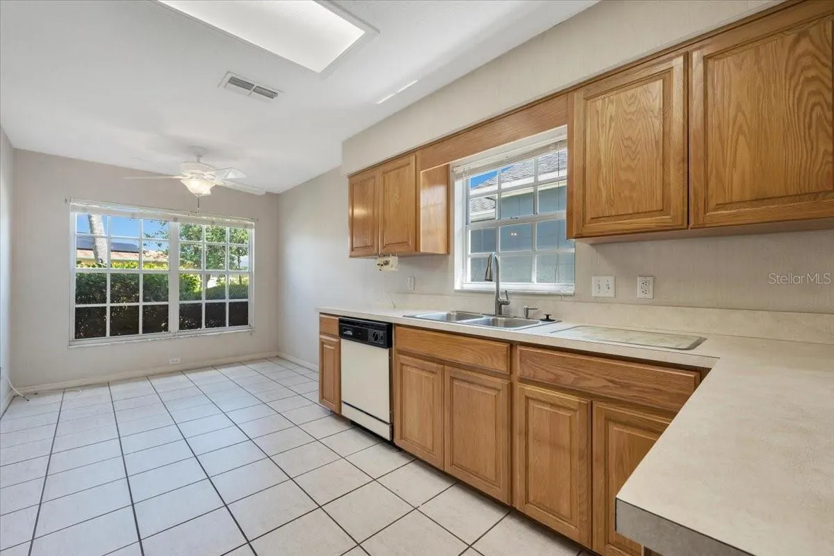 620 CRYSTALS BLVD