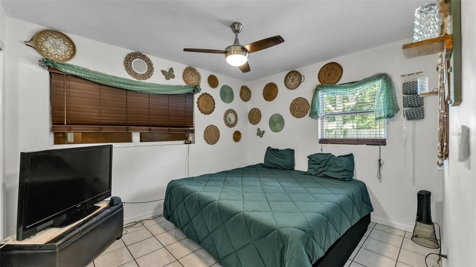 1624 HUMMINGBIRD LN