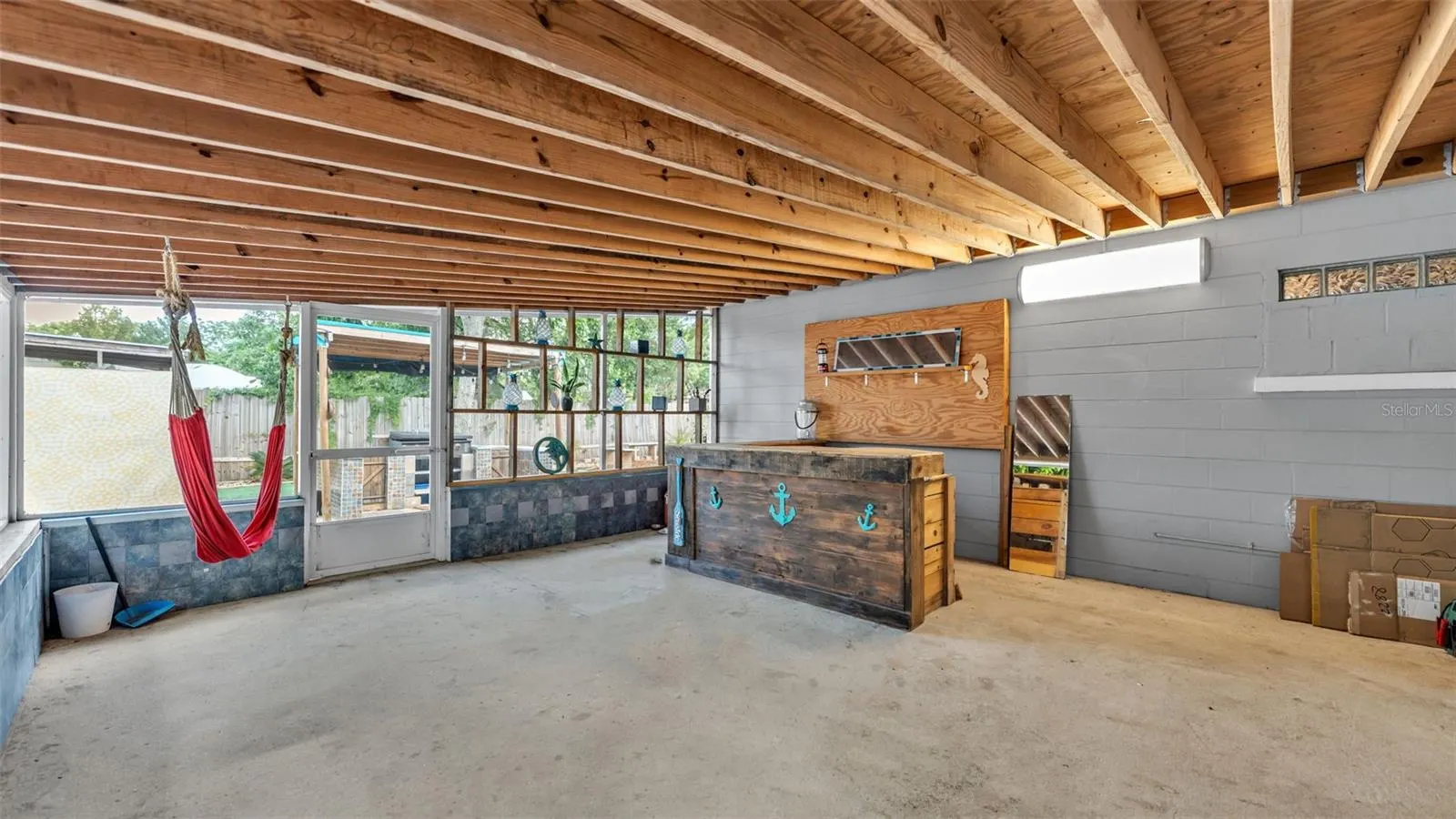 1624 HUMMINGBIRD LN
