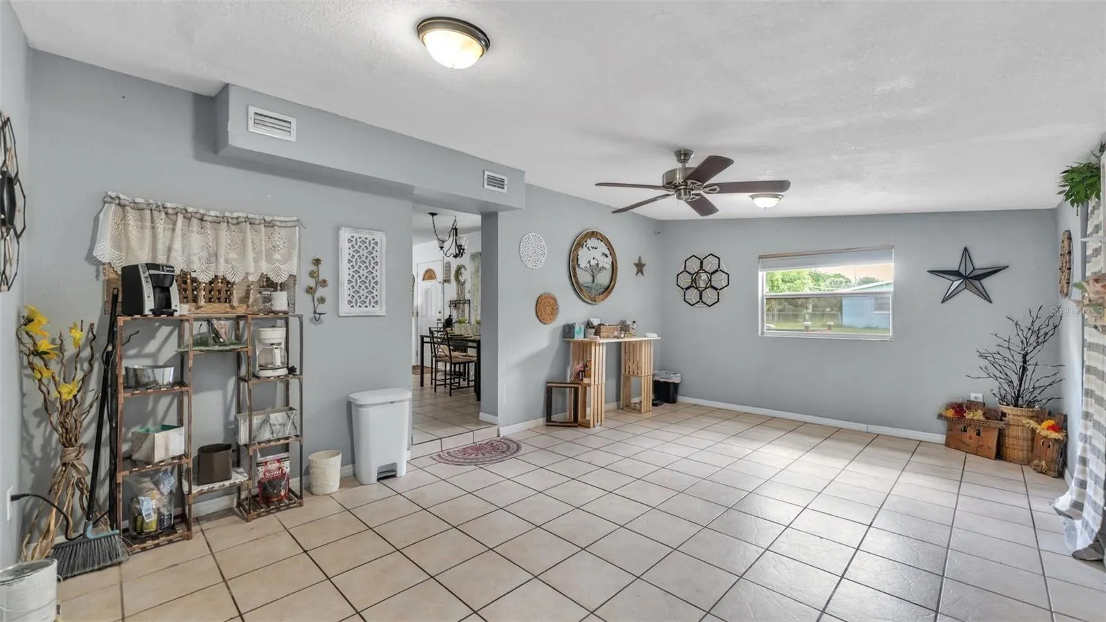 1624 HUMMINGBIRD LN