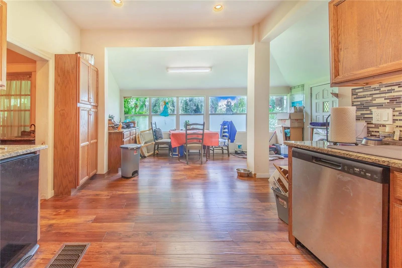 1825 LYLE PKWY