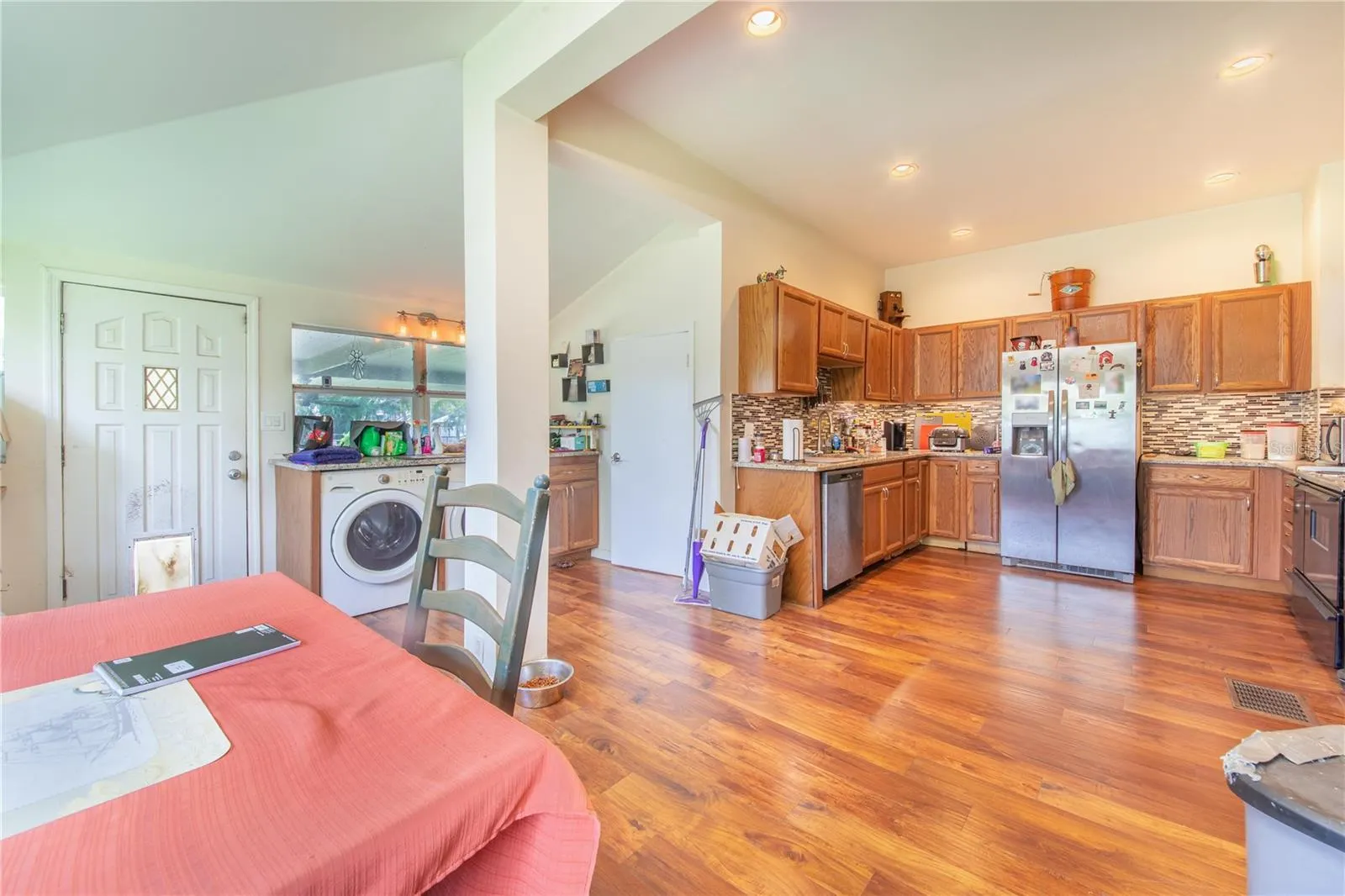 1825 LYLE PKWY