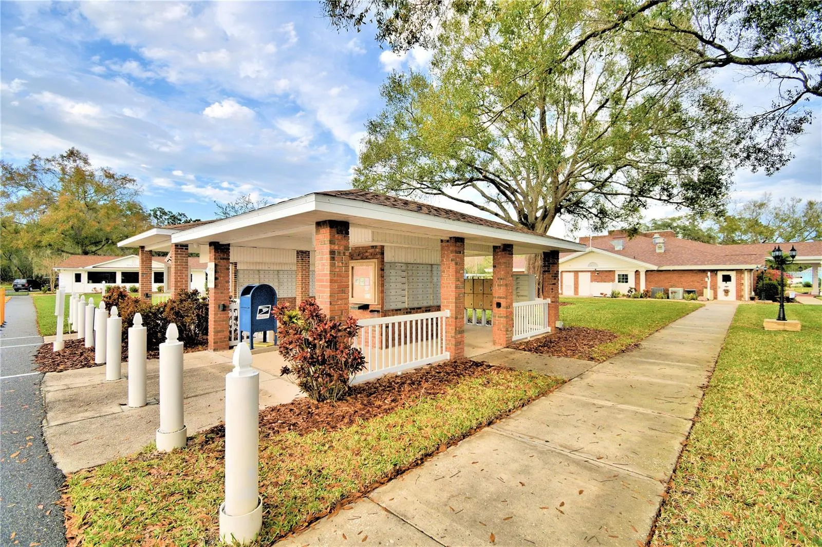 4816 GOLDENVIEW LN