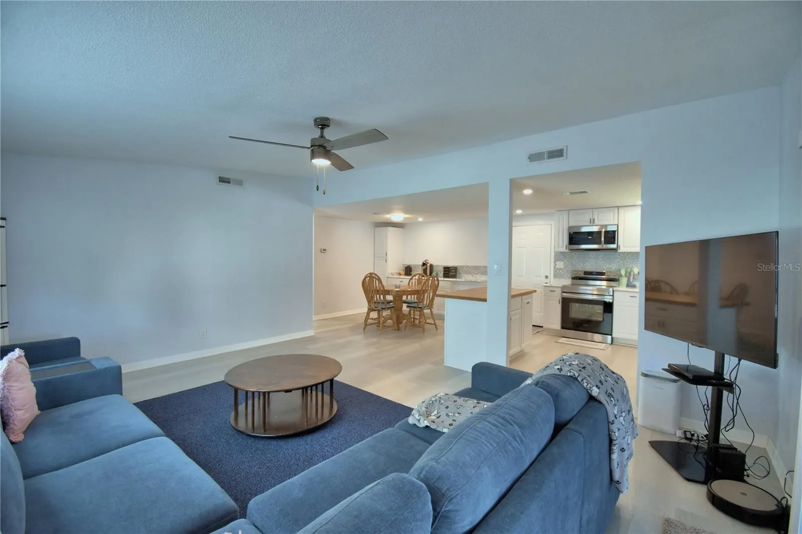 4816 GOLDENVIEW LN