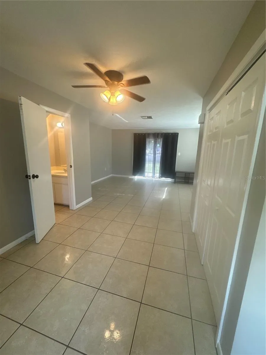 1038 FOX LAKE DR