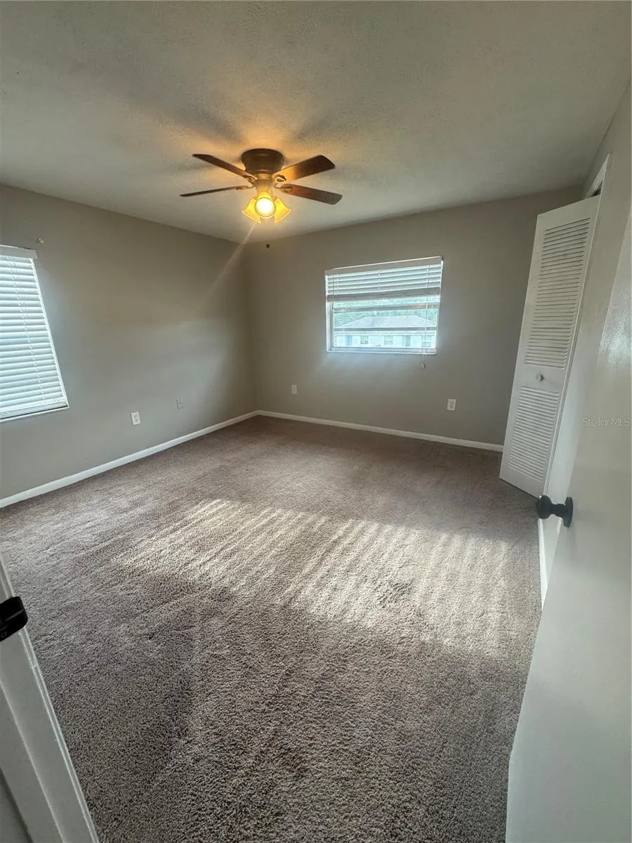 1038 FOX LAKE DR