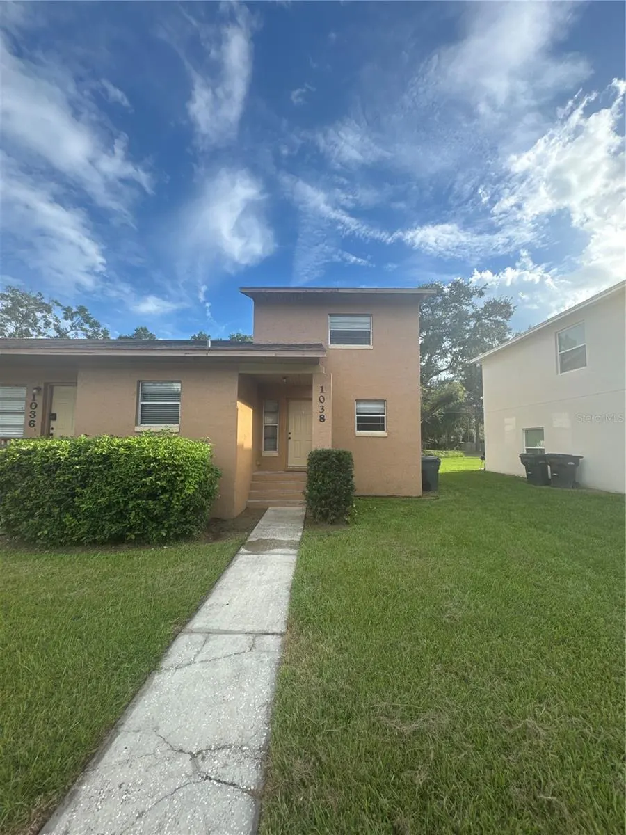 1038 FOX LAKE DR
