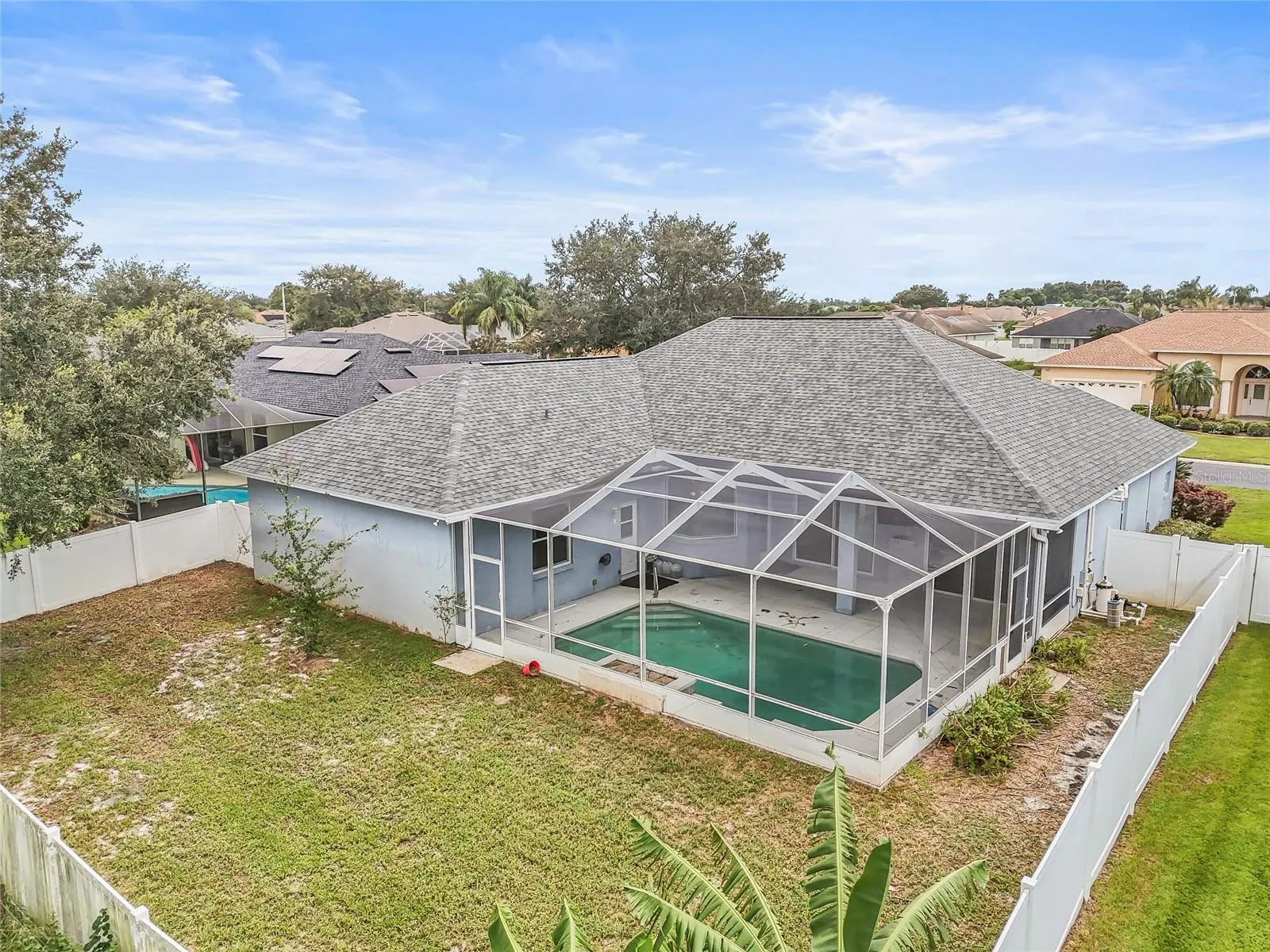 402 TERRANOVA ST