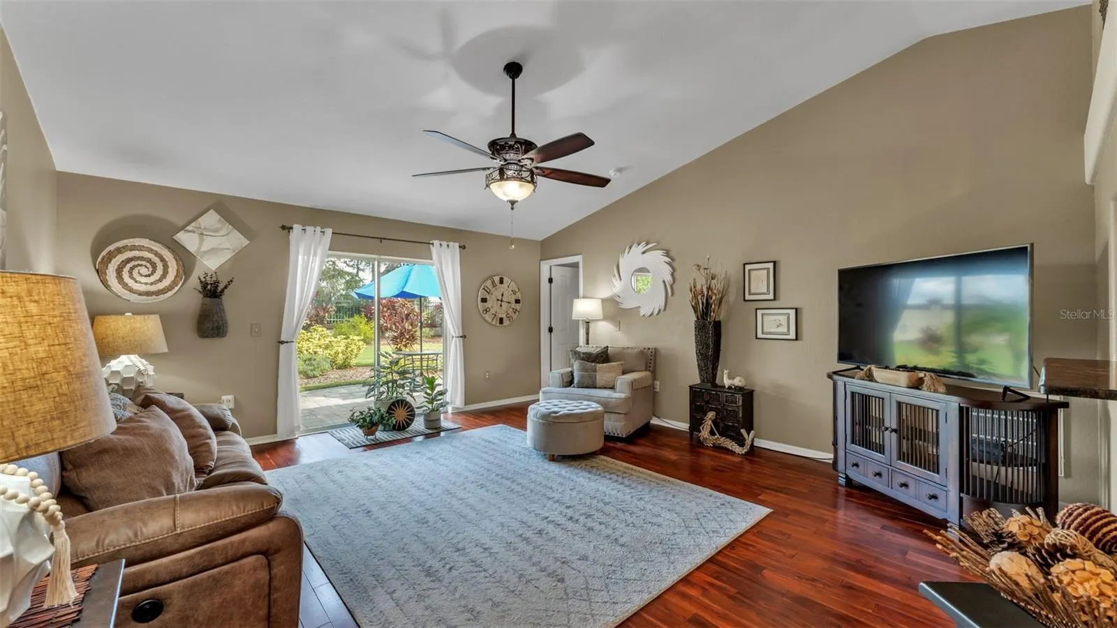 6626 CRESCENT LOOP