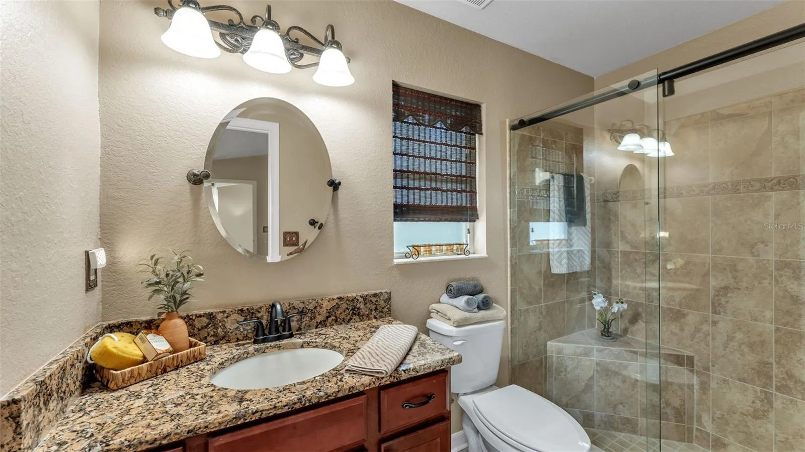 6626 CRESCENT LOOP