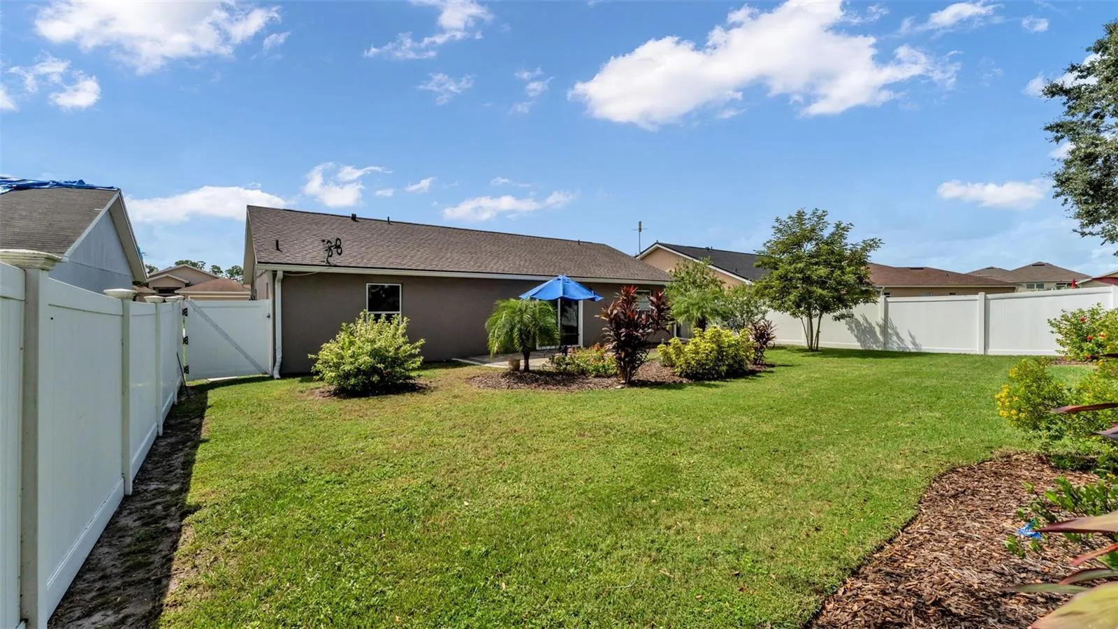 6626 CRESCENT LOOP