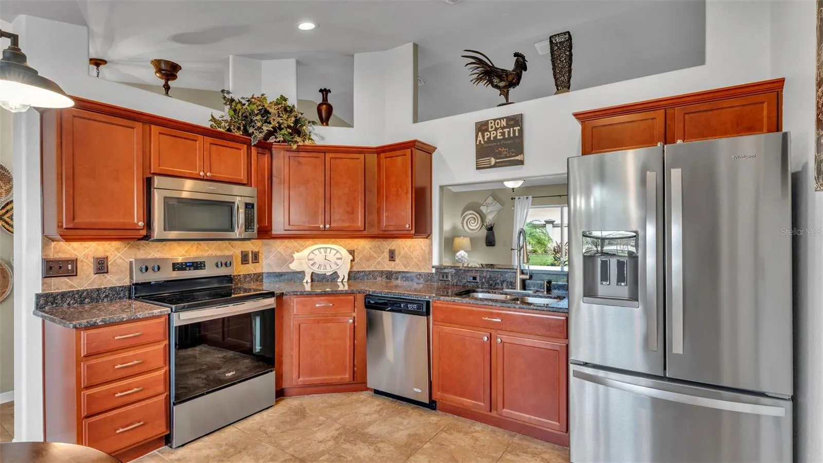 6626 CRESCENT LOOP