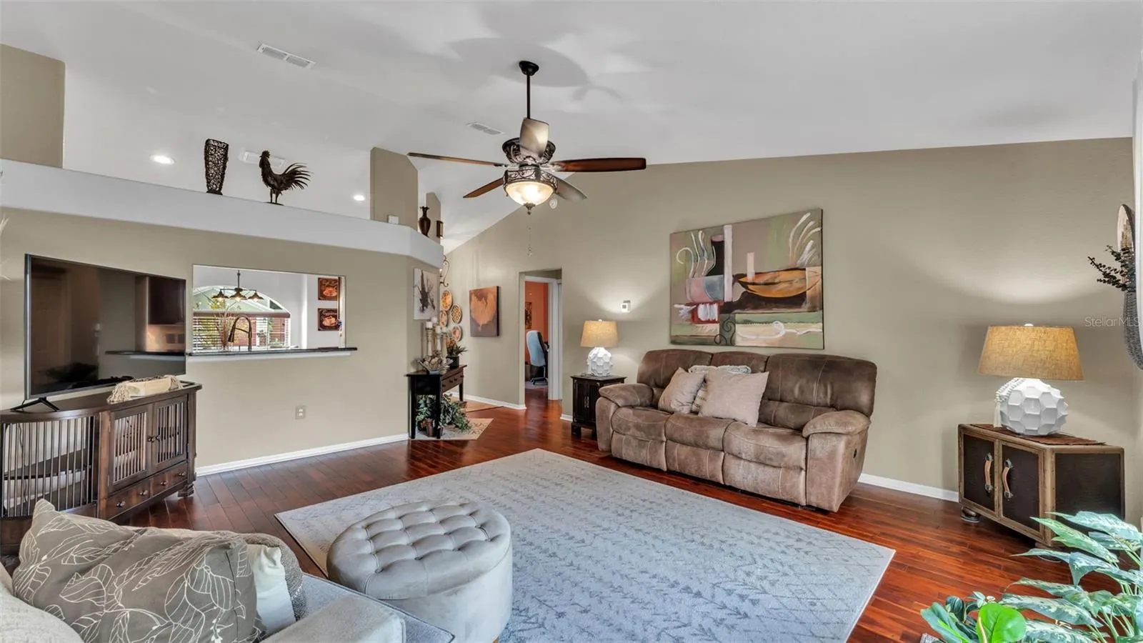 6626 CRESCENT LOOP