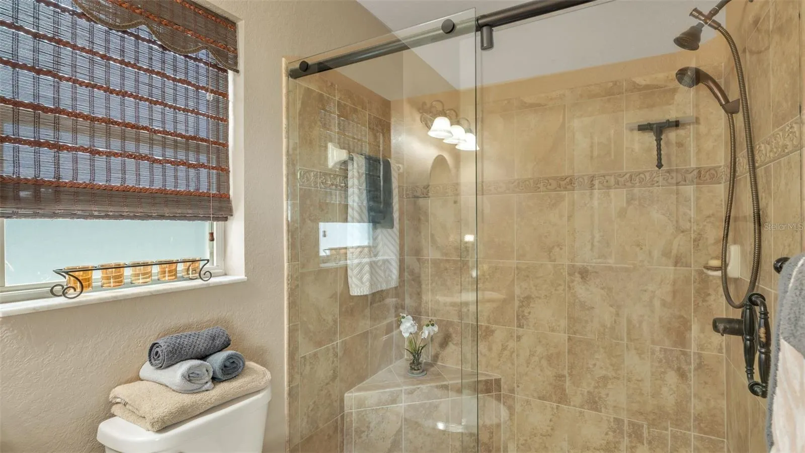 6626 CRESCENT LOOP