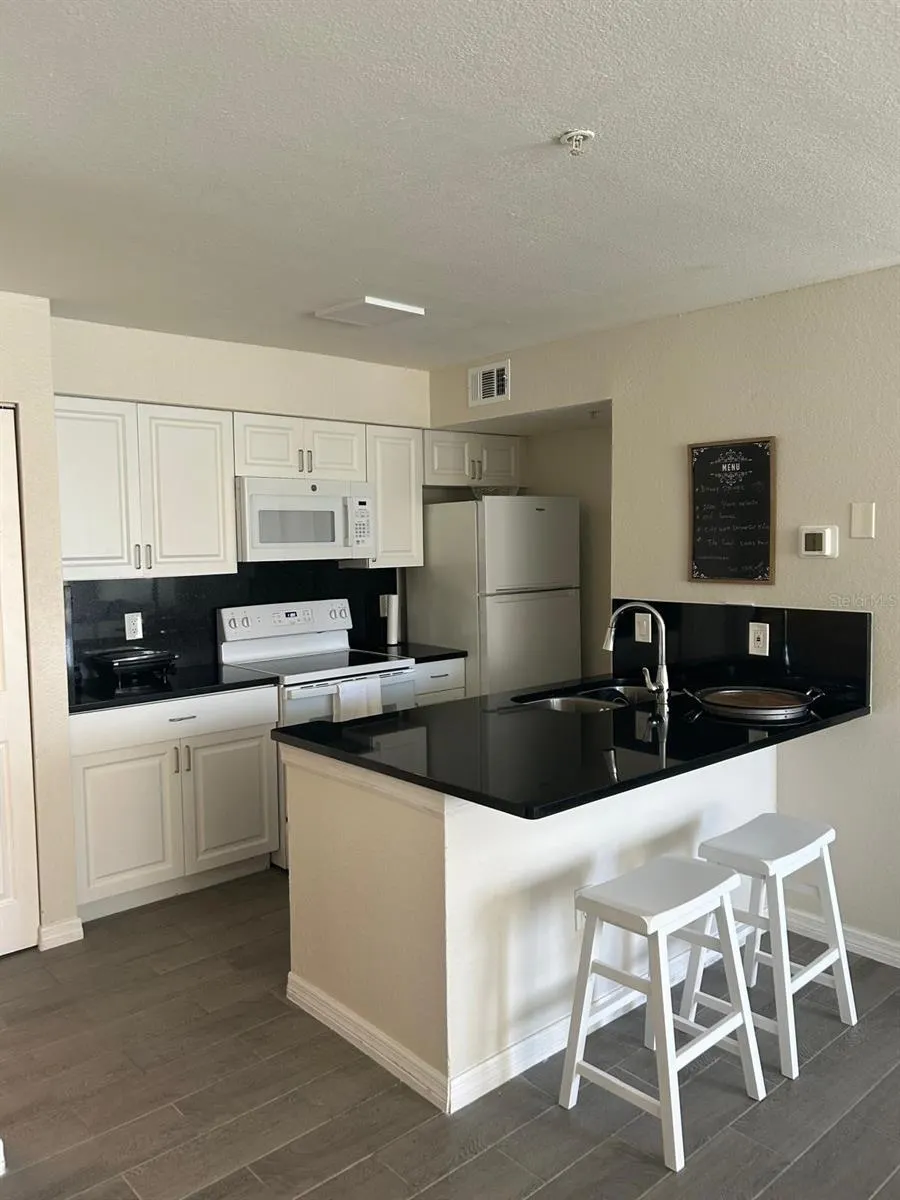 2204 KEY WEST CT #516, #516