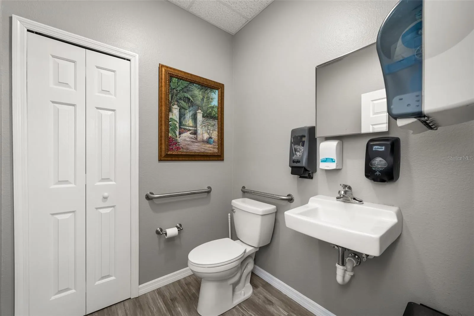 33 RYANT BLVD