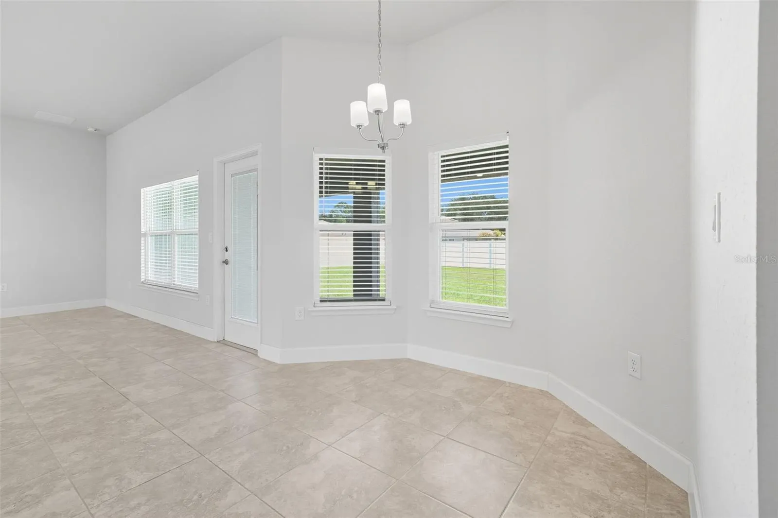 5467 KNIGHTS LANDING DR
