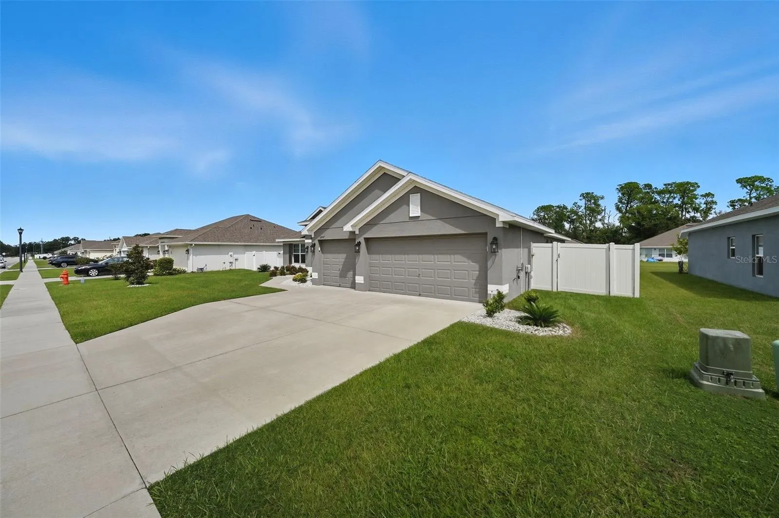 5467 KNIGHTS LANDING DR